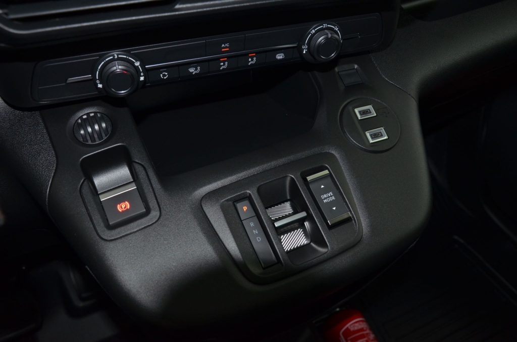 TOYOTA Proace City Van EV Advanced Long L2-image-20