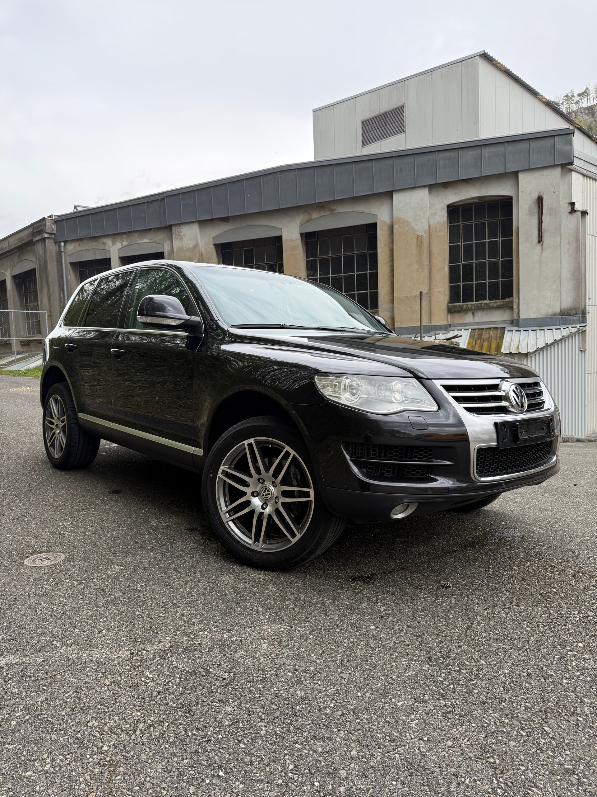 VW Touareg 3.0 TDI-image-1