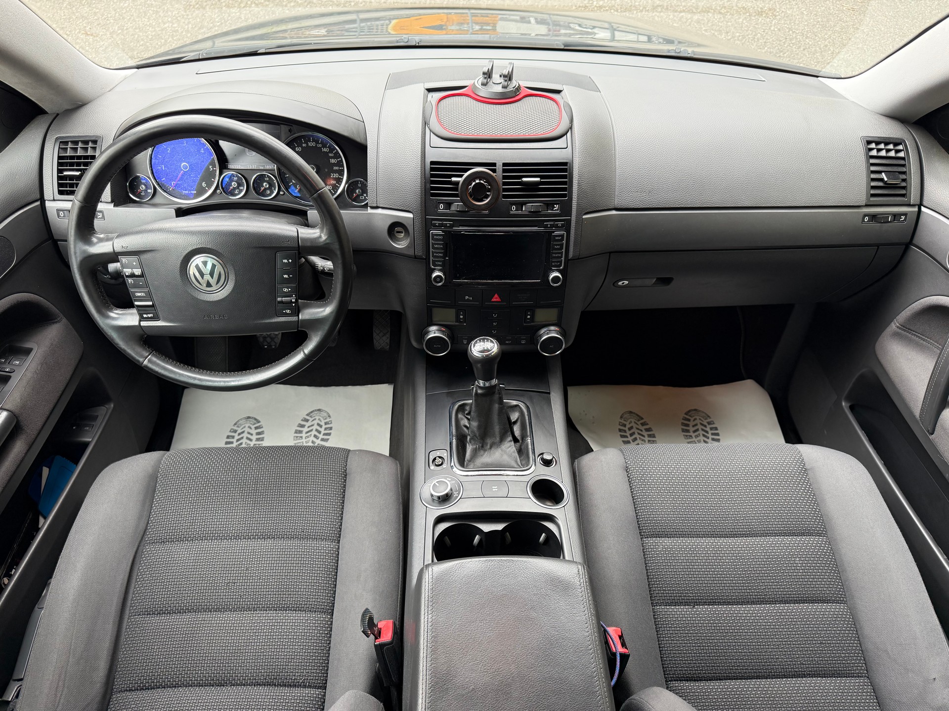 VW Touareg 3.0 TDI-image-6