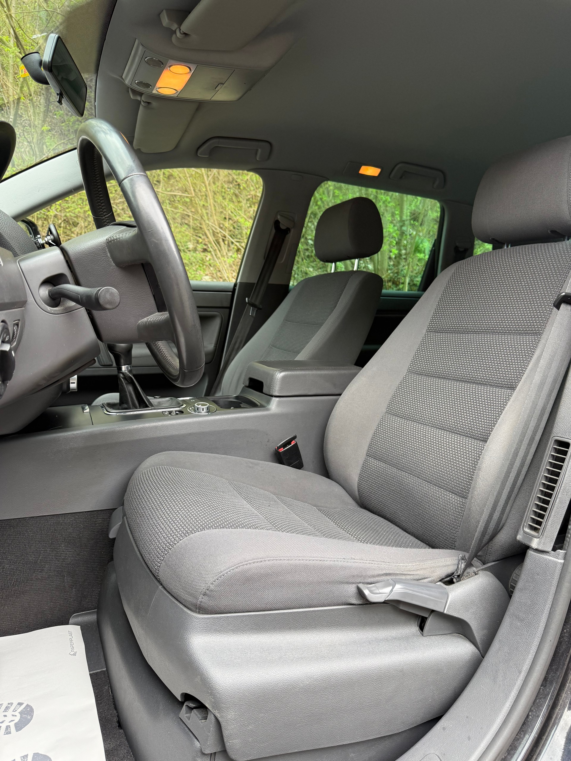 VW Touareg 3.0 TDI-image-8