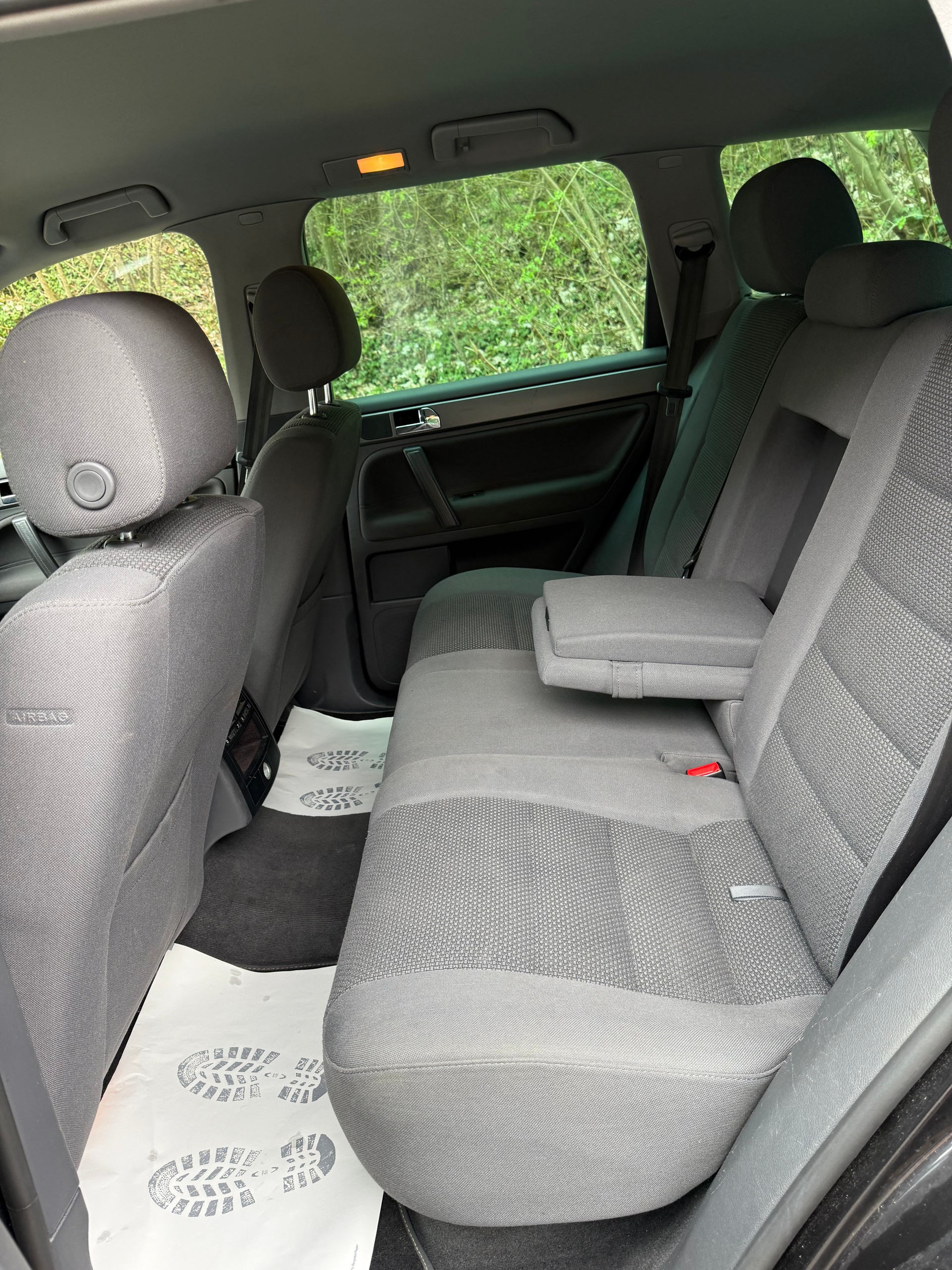 VW Touareg 3.0 TDI-image-10