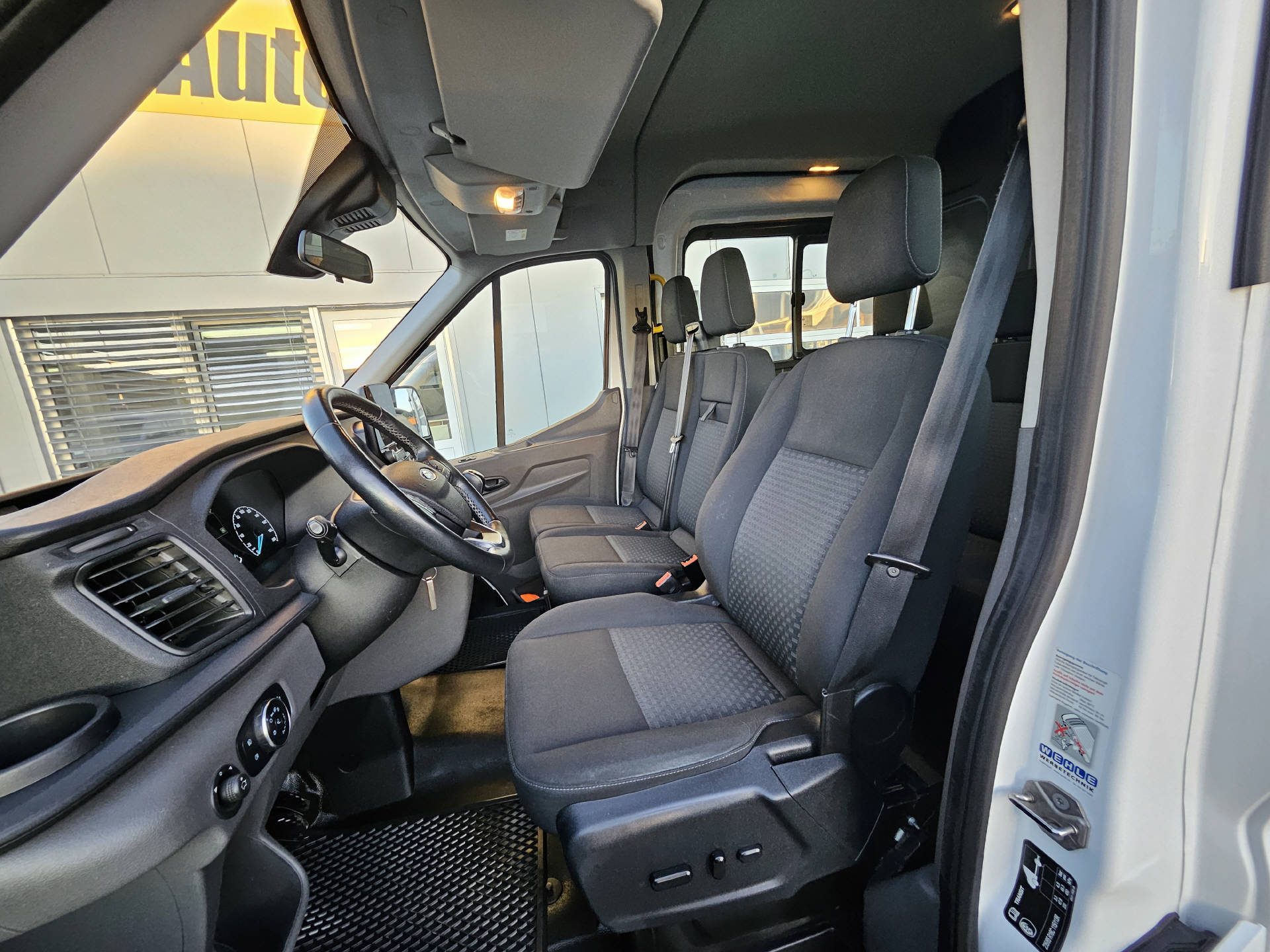 FORD Transit Van 350 L3H2 2.0 EcoBlue 130 Trend MHEV * 6- Plätzer * Tempomat * Klima * AHK * Dachträger *-image-16
