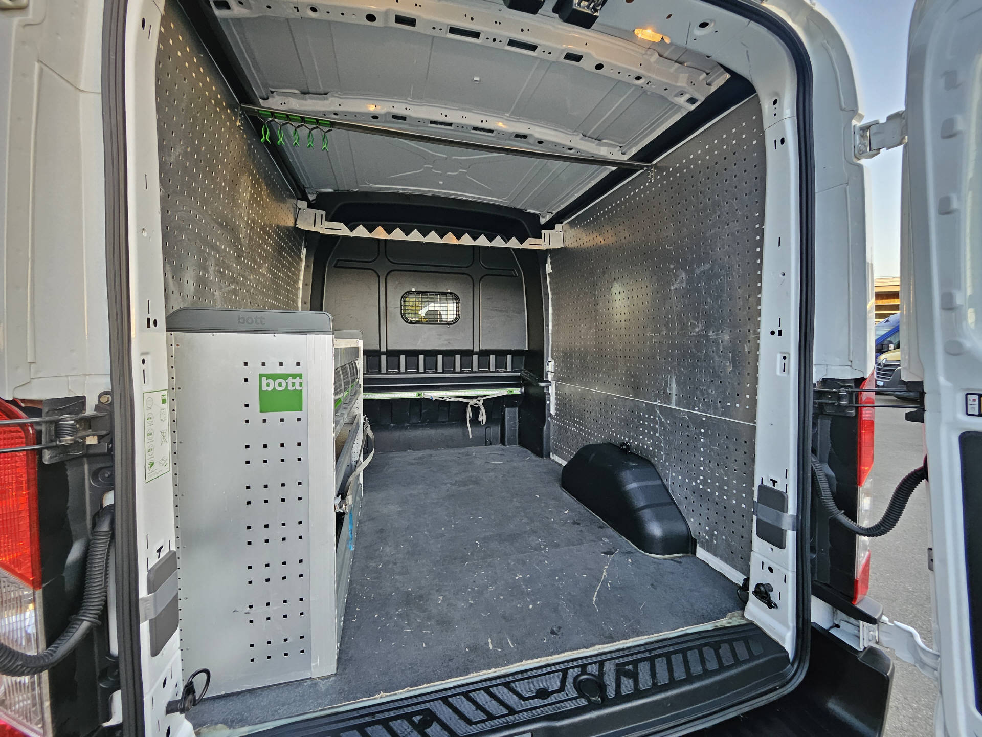 FORD Transit Van 350 L3H2 2.0 EcoBlue 130 Trend MHEV * 6- Plätzer * Tempomat * Klima * AHK * Dachträger *-image-10