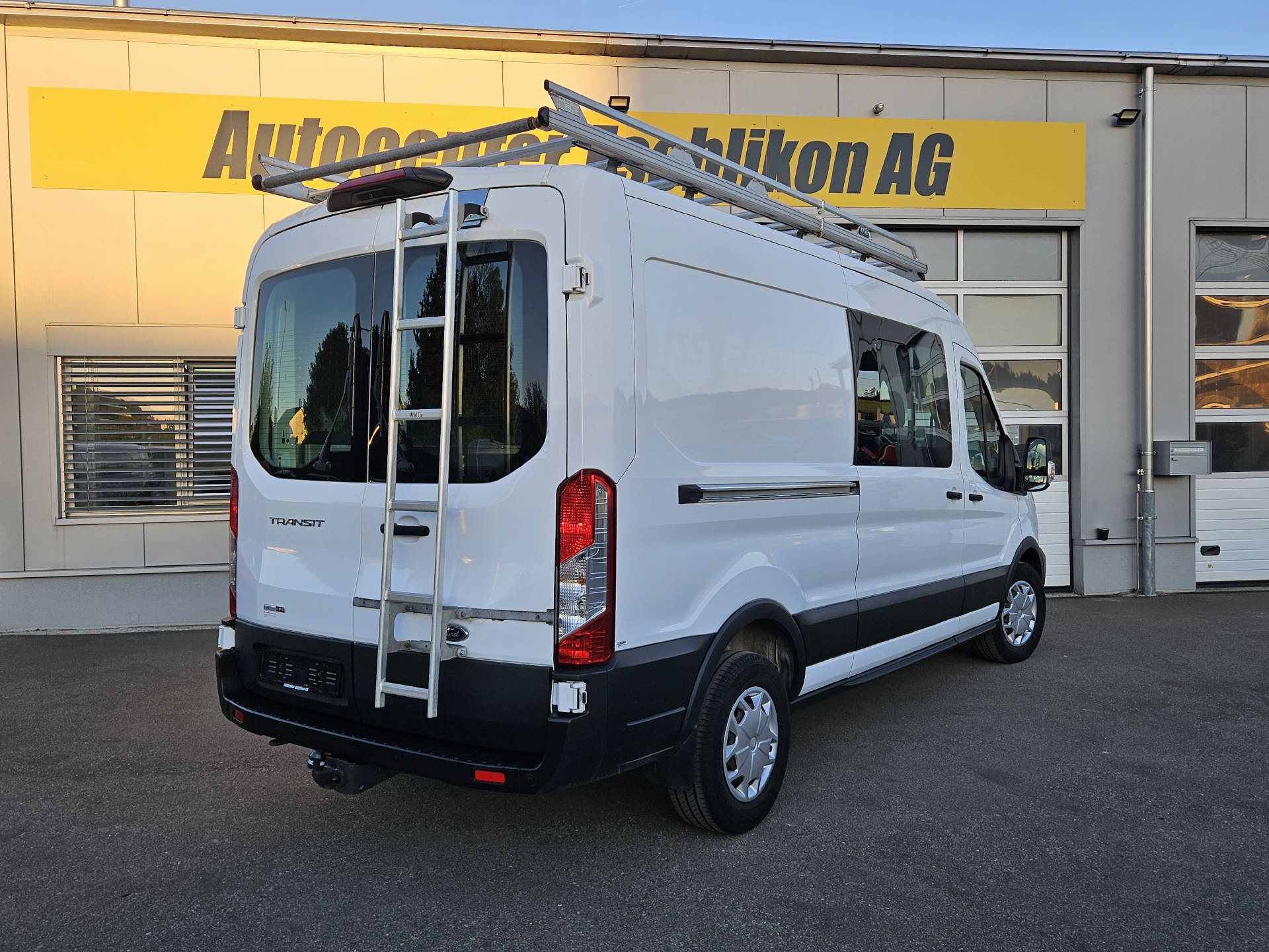 FORD Transit Van 350 L3H2 2.0 EcoBlue 130 Trend MHEV * 6- Plätzer * Tempomat * Klima * AHK * Dachträger *-image-8