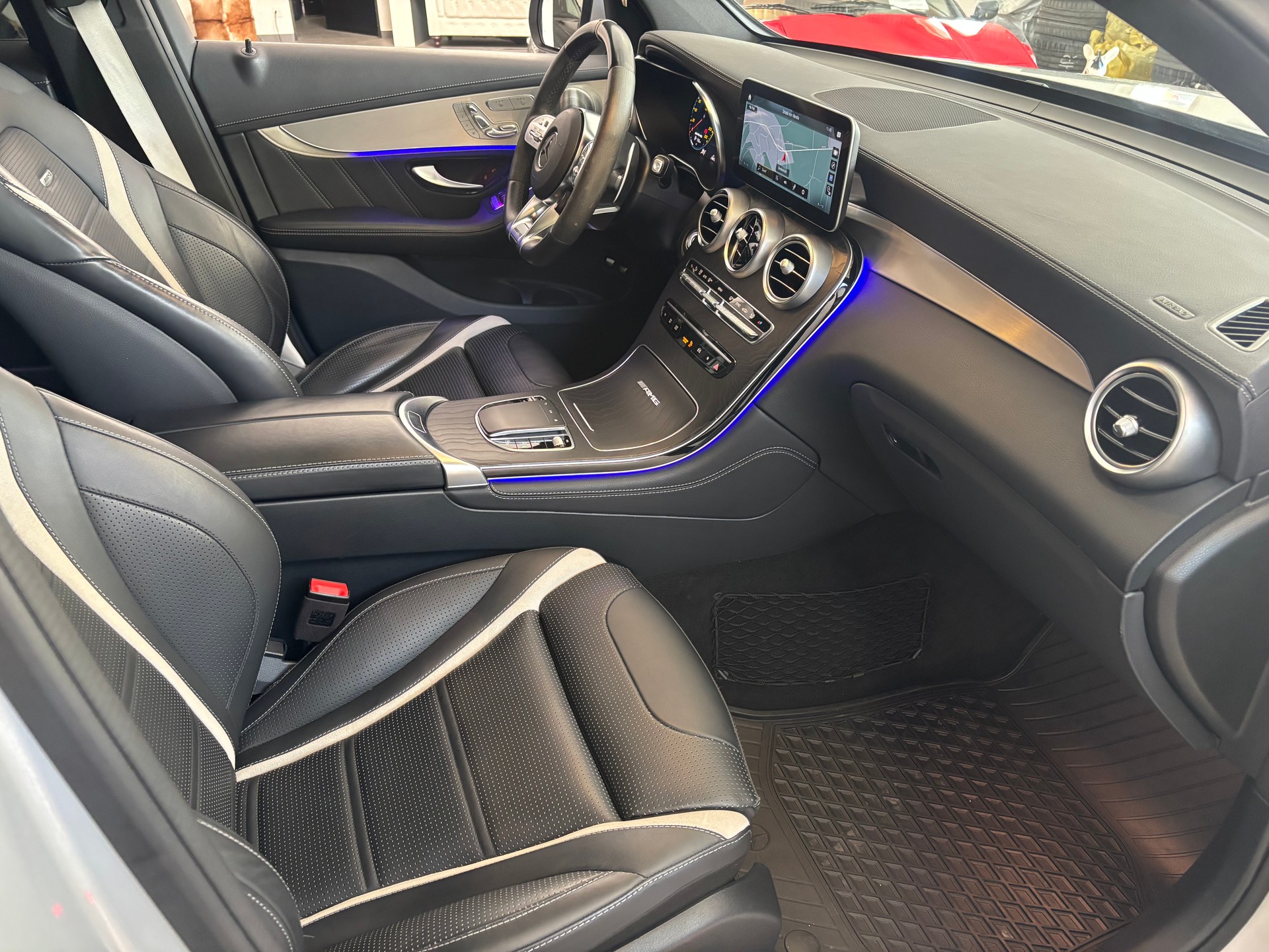 MERCEDES-BENZ GLC Coupé 63 S AMG 4Matic 9G-Tronic-image-12