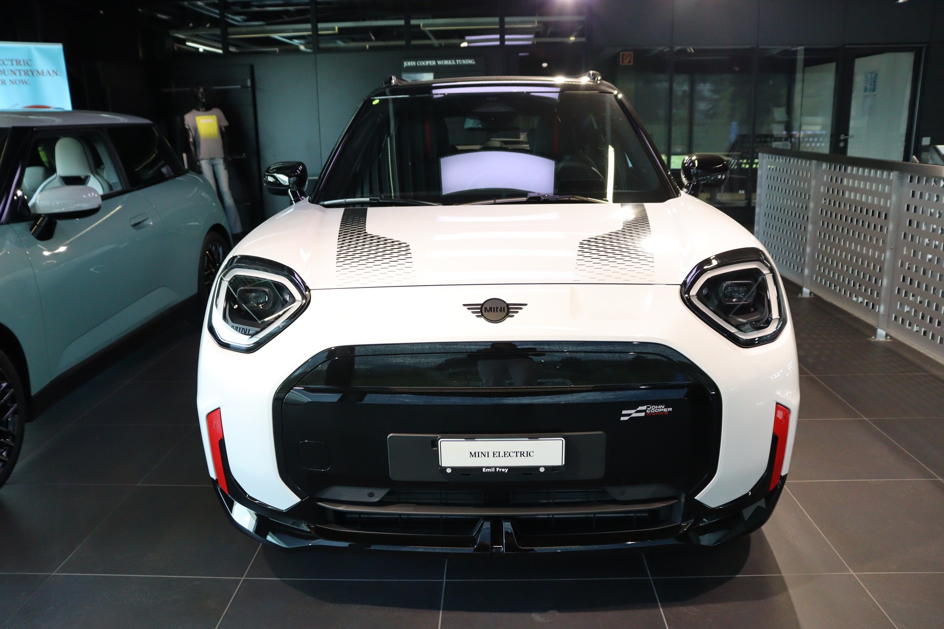 MINI Aceman e John Cooper Works-showroom-element-1