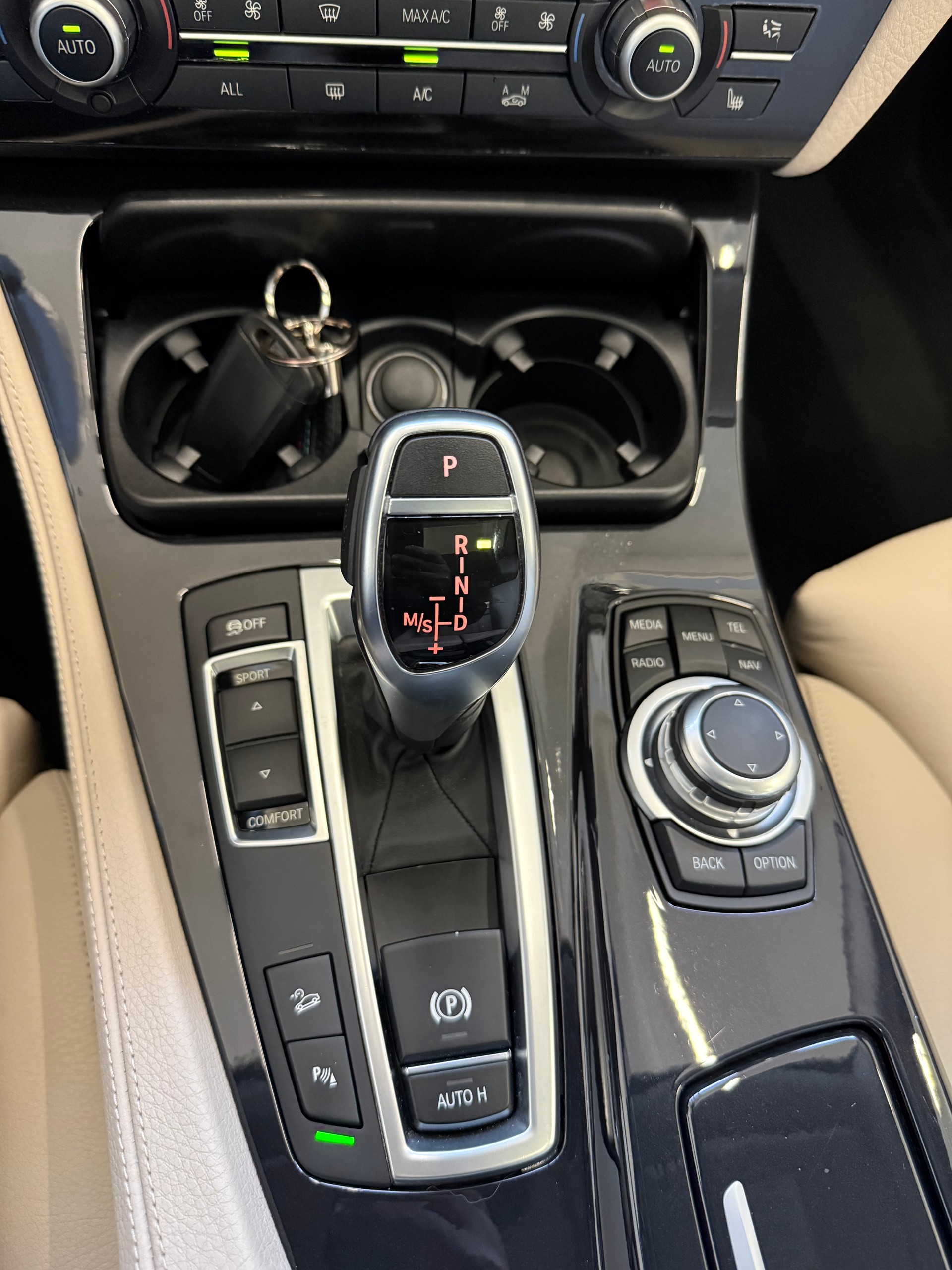 BMW 530d xDrive Steptronic-image-15