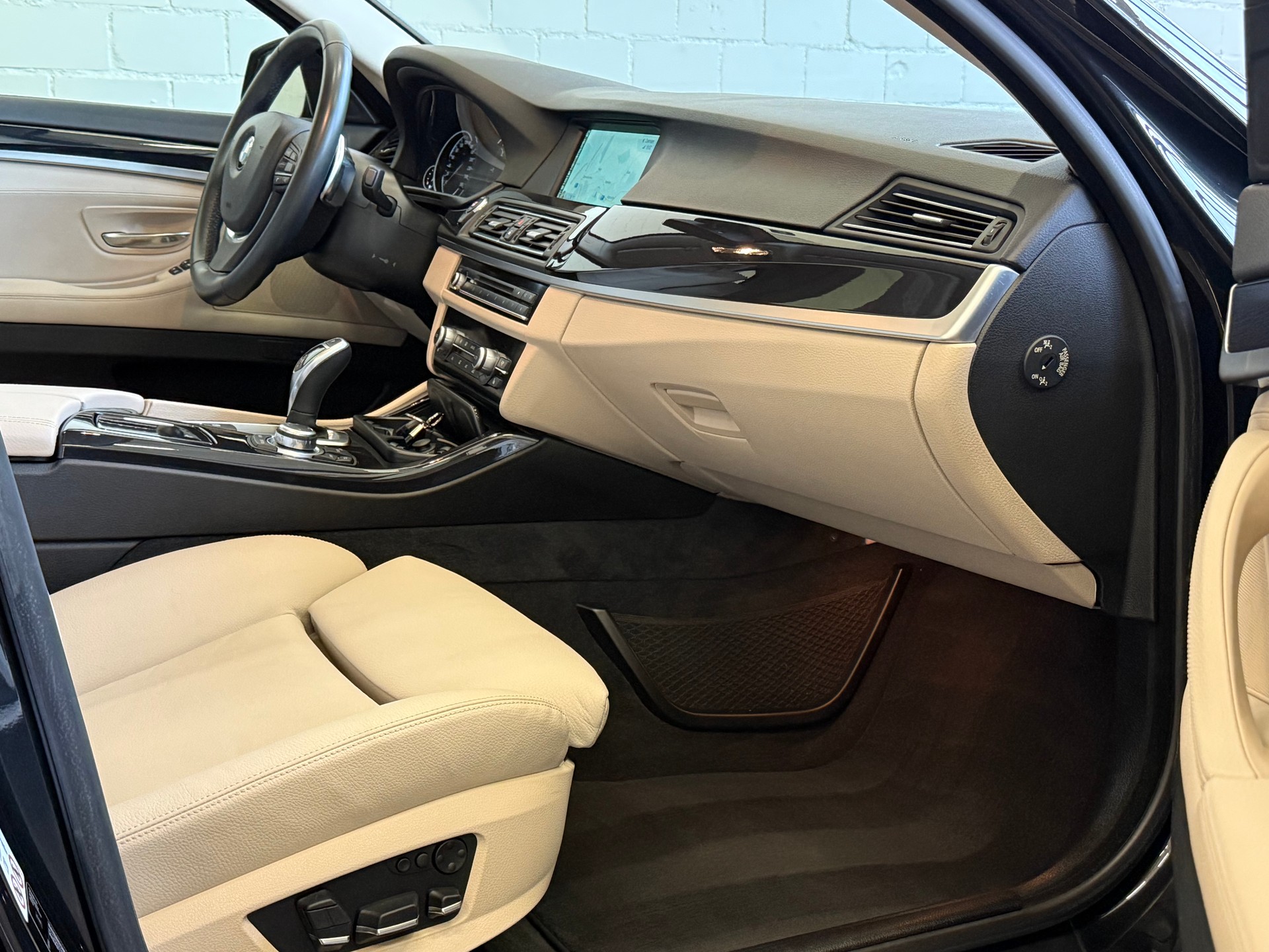 BMW 530d xDrive Steptronic-image-7