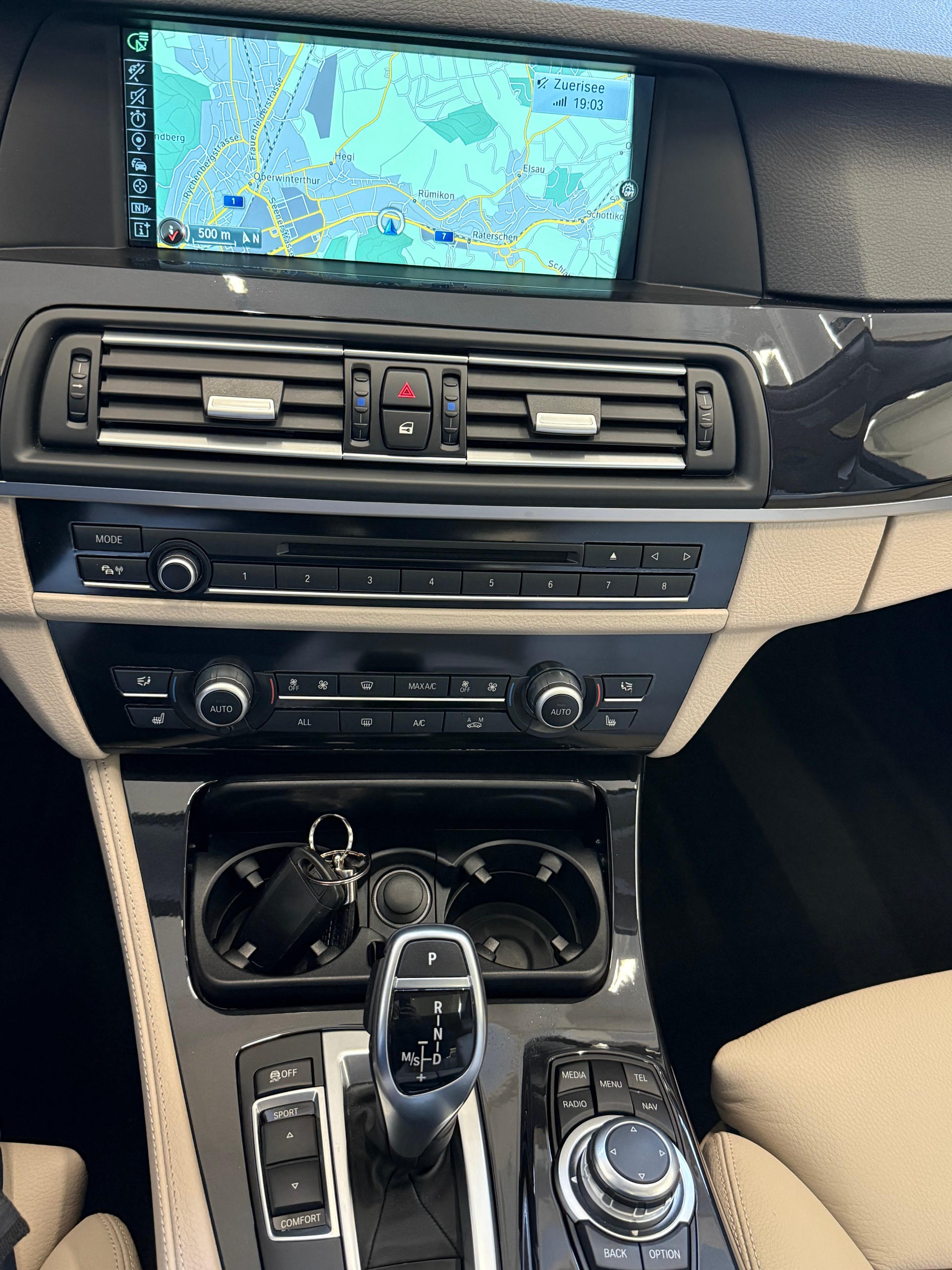 BMW 530d xDrive Steptronic-image-12