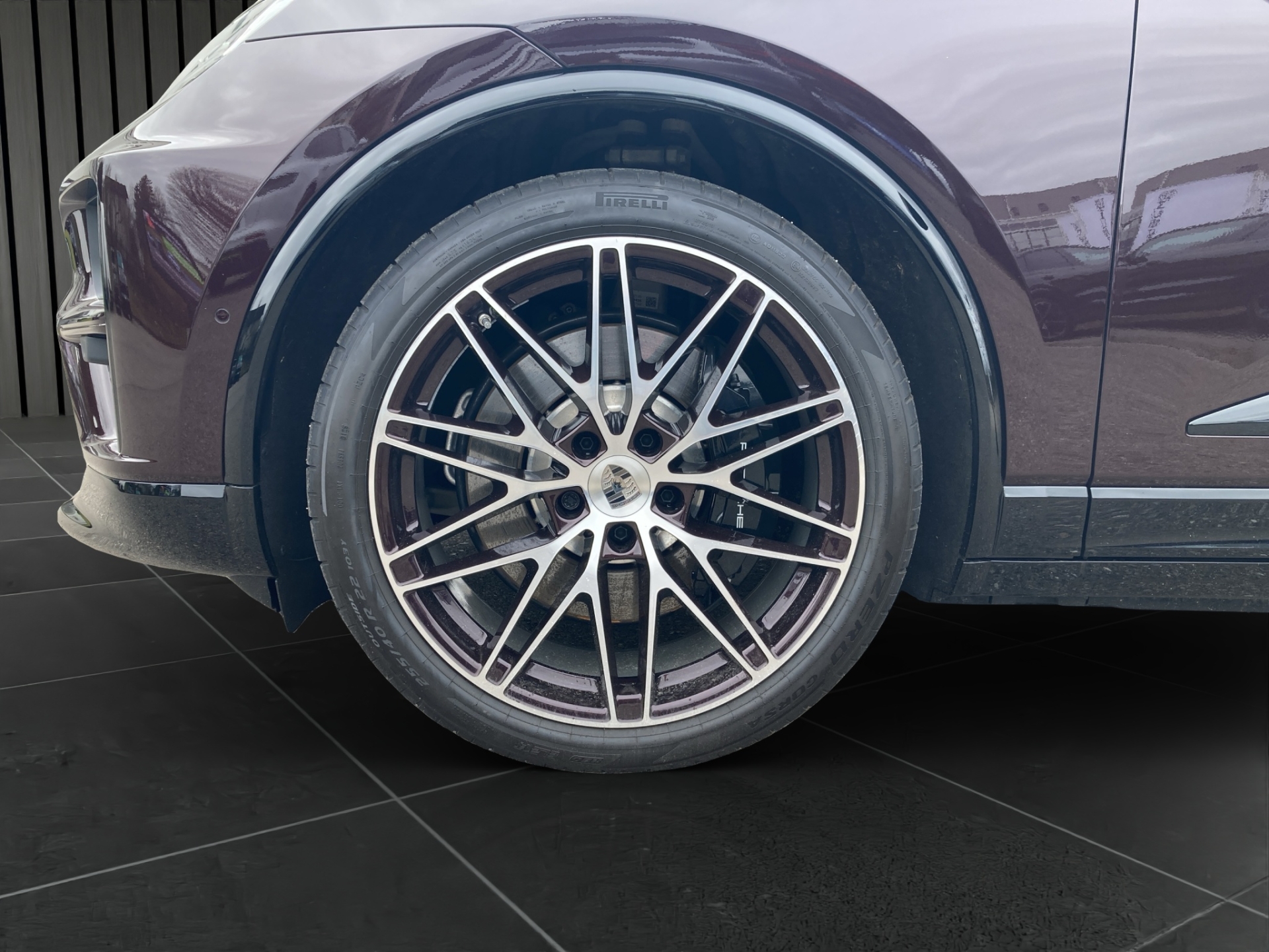 PORSCHE Macan Turbo-image-7