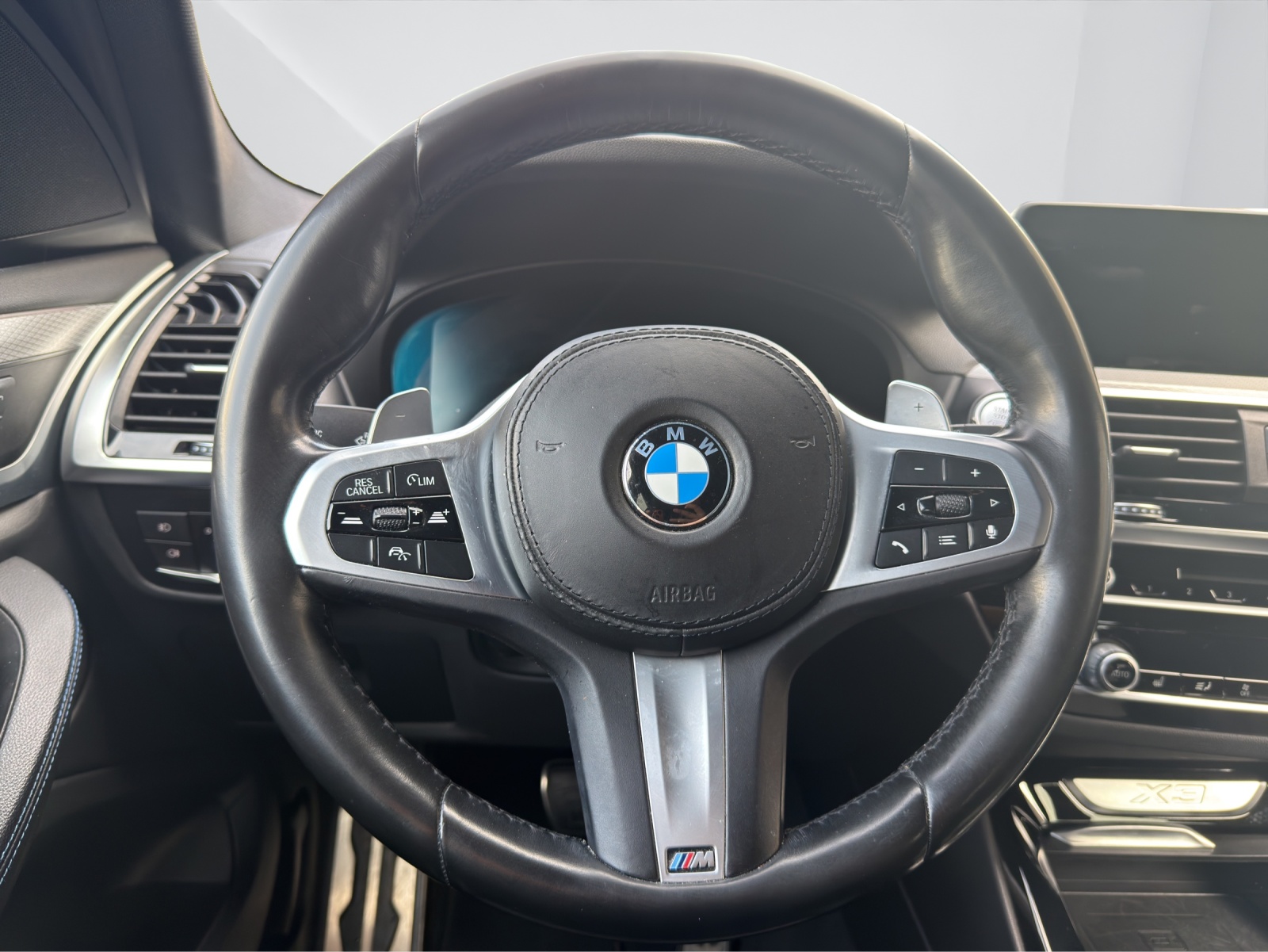 BMW X3 20d xDrive paddles-image-16