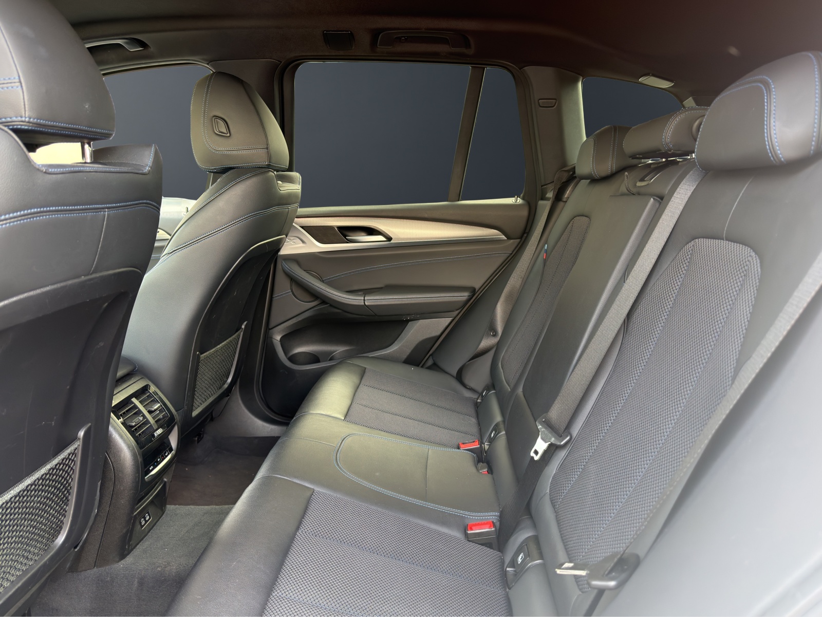 BMW X3 20d xDrive paddles-image-11