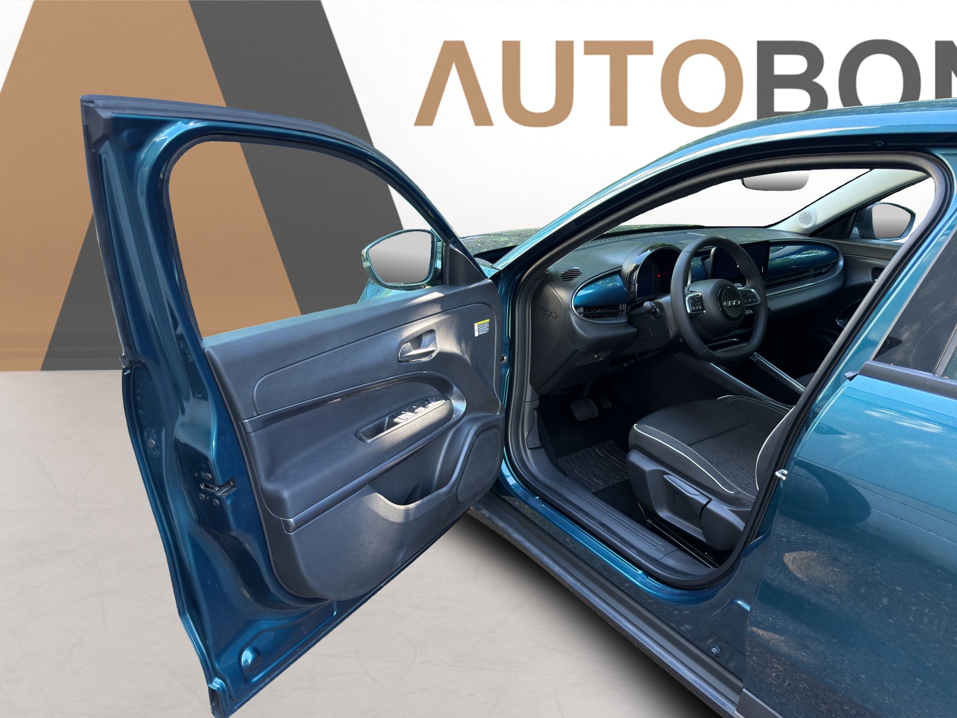 FIAT 600 1.2 Hybrid 145 Cult-image-9