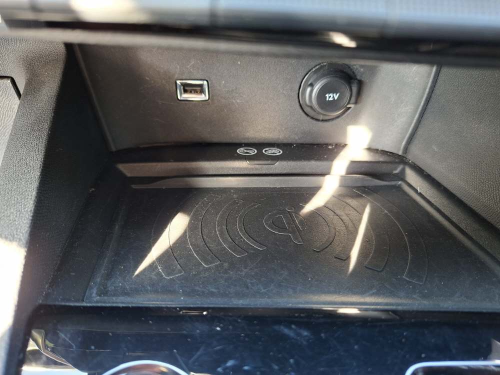 PEUGEOT 5008 1.6 PureTech GT Pack-image-23