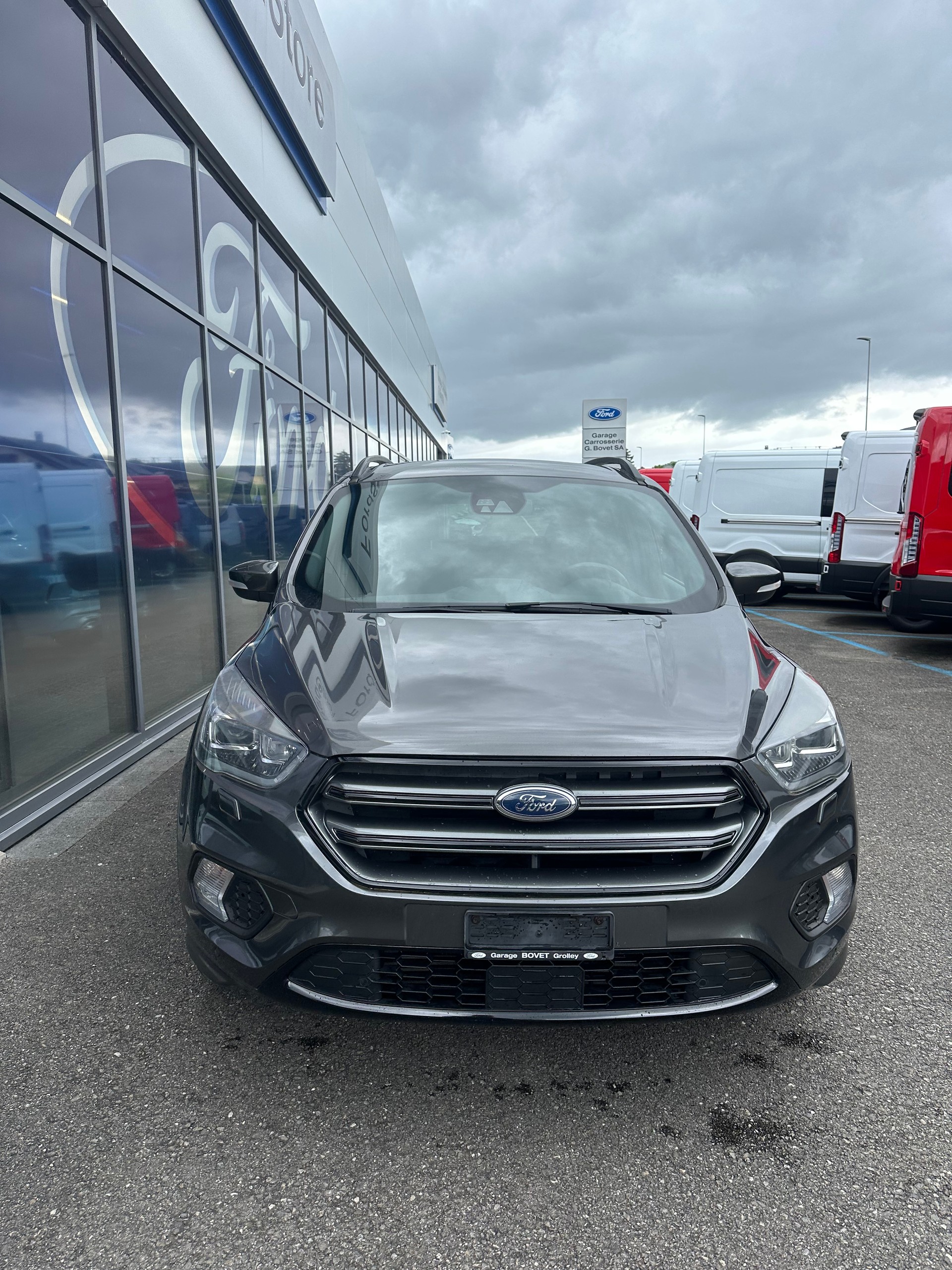 FORD Kuga 2.0 TDCi 120 ST-Line FPS-image-8