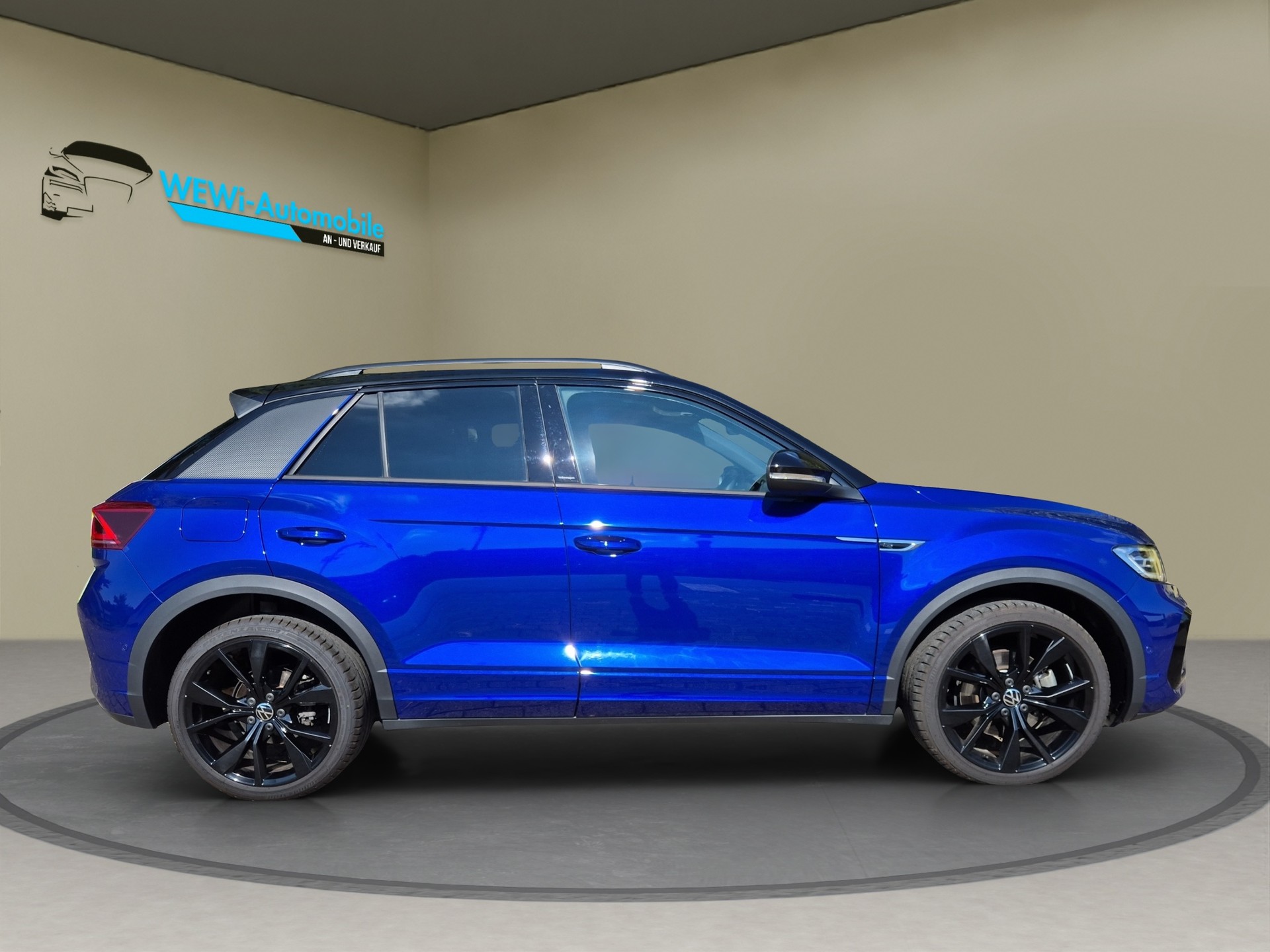 VW T-Roc 2.0 TSI R-Line DSG 4Motion-image-5