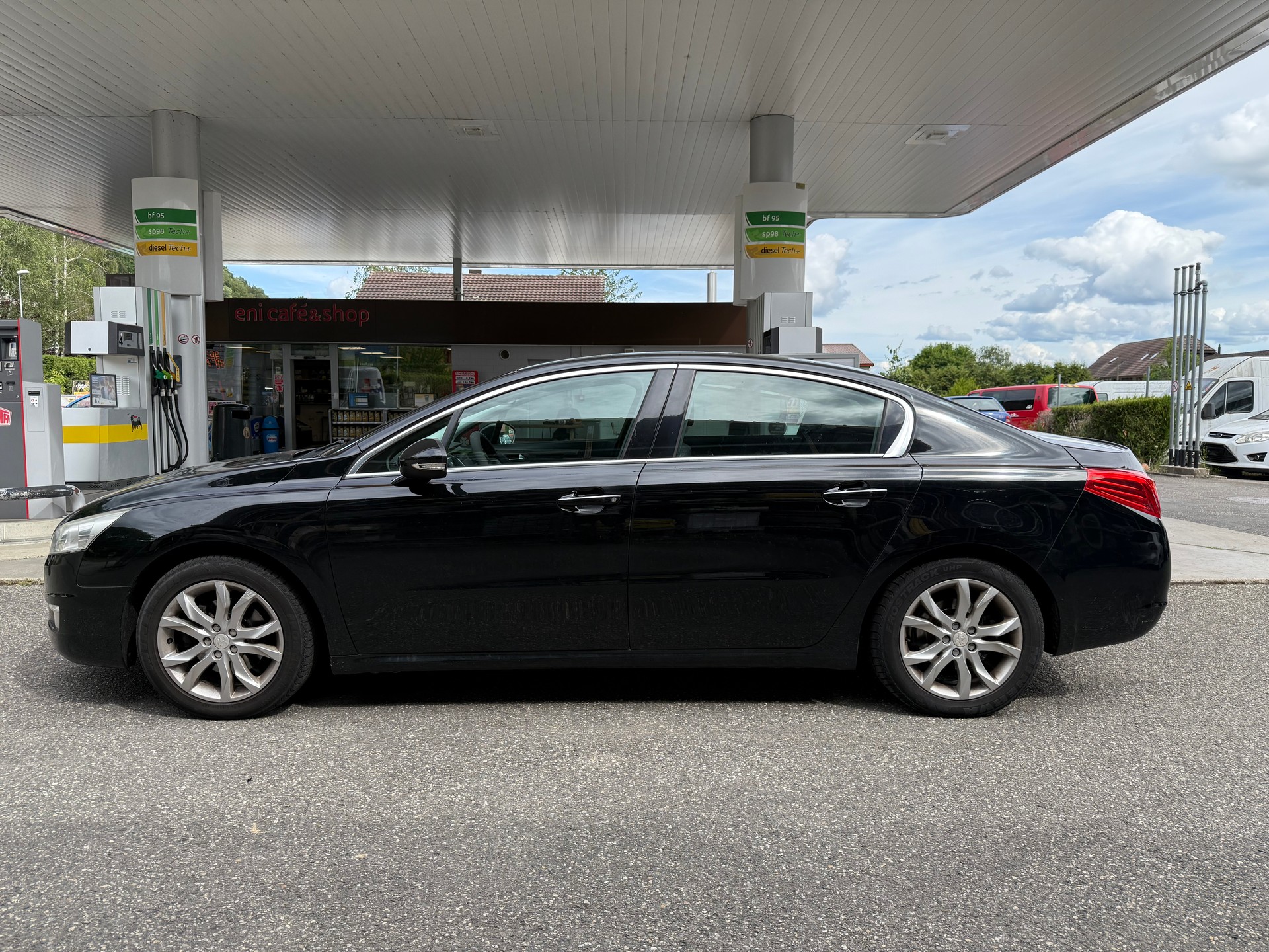 PEUGEOT 508 1.6 16V T Allure-image-2