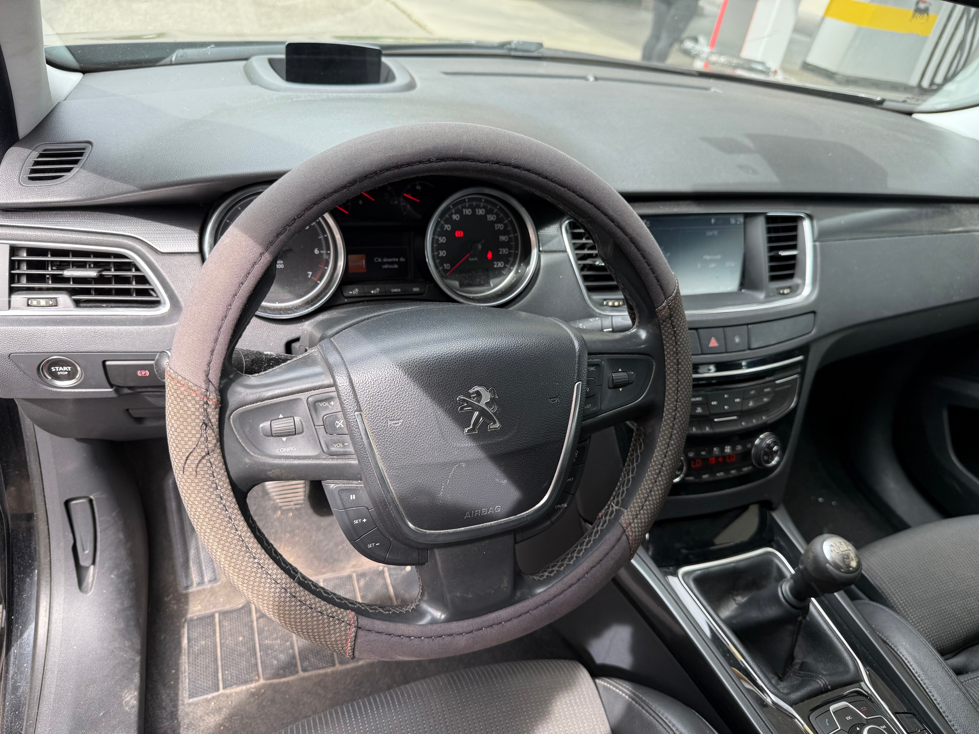 PEUGEOT 508 1.6 16V T Allure-image-13
