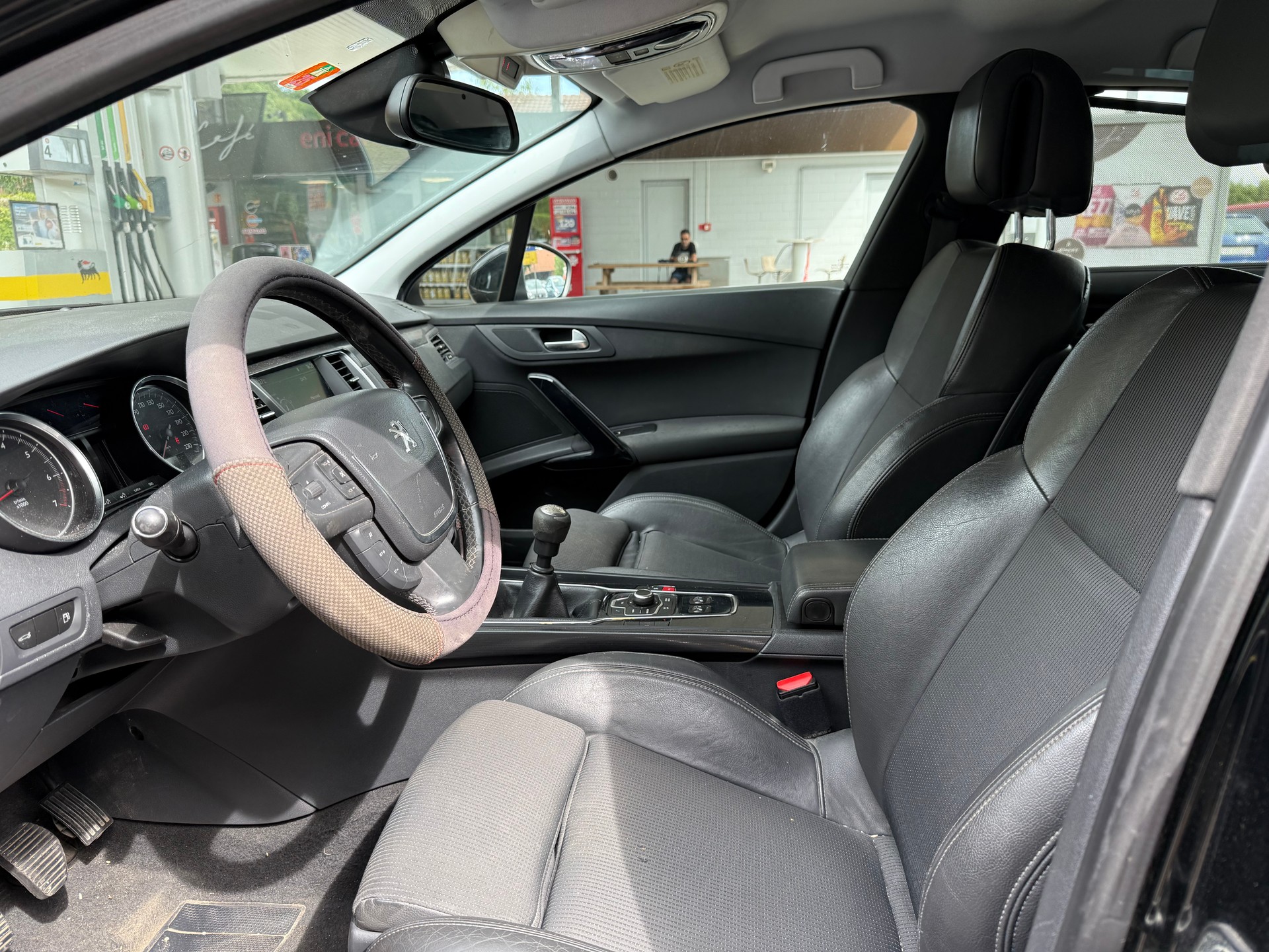 PEUGEOT 508 1.6 16V T Allure-image-12