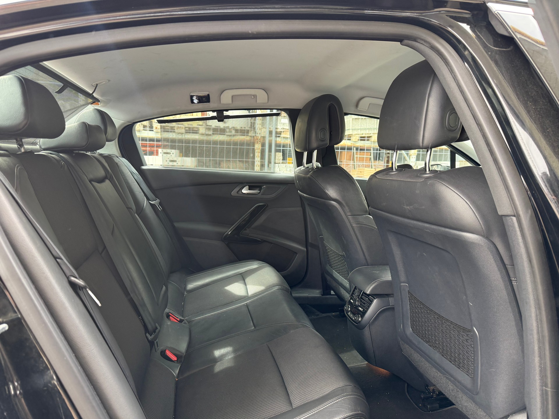 PEUGEOT 508 1.6 16V T Allure-image-8