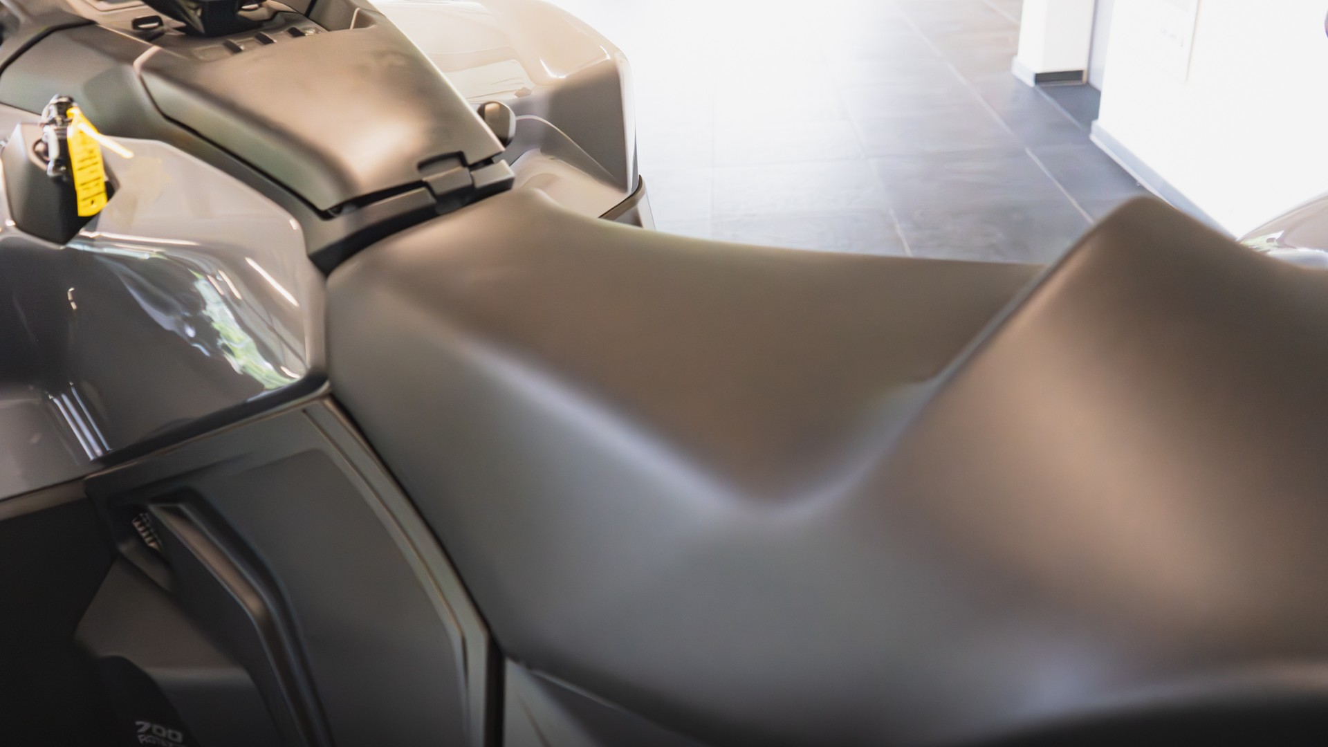 CAN-AM 700 Max DPS ABS T-image-9