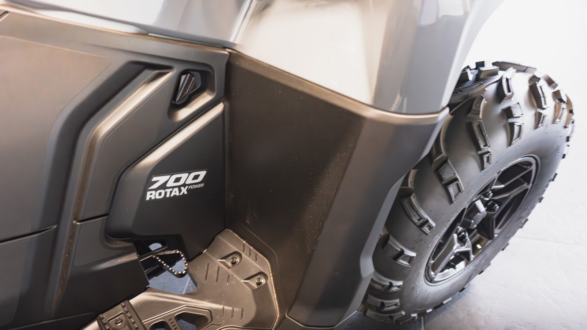 CAN-AM 700 Max DPS ABS T-image-7