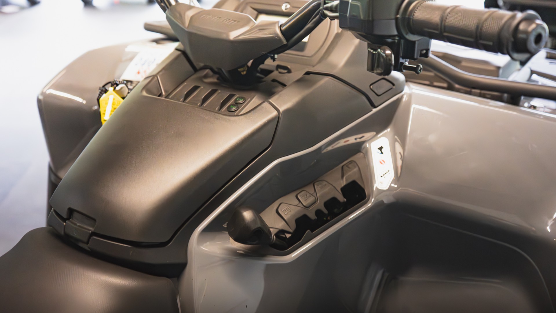CAN-AM 700 Max DPS ABS T-image-6