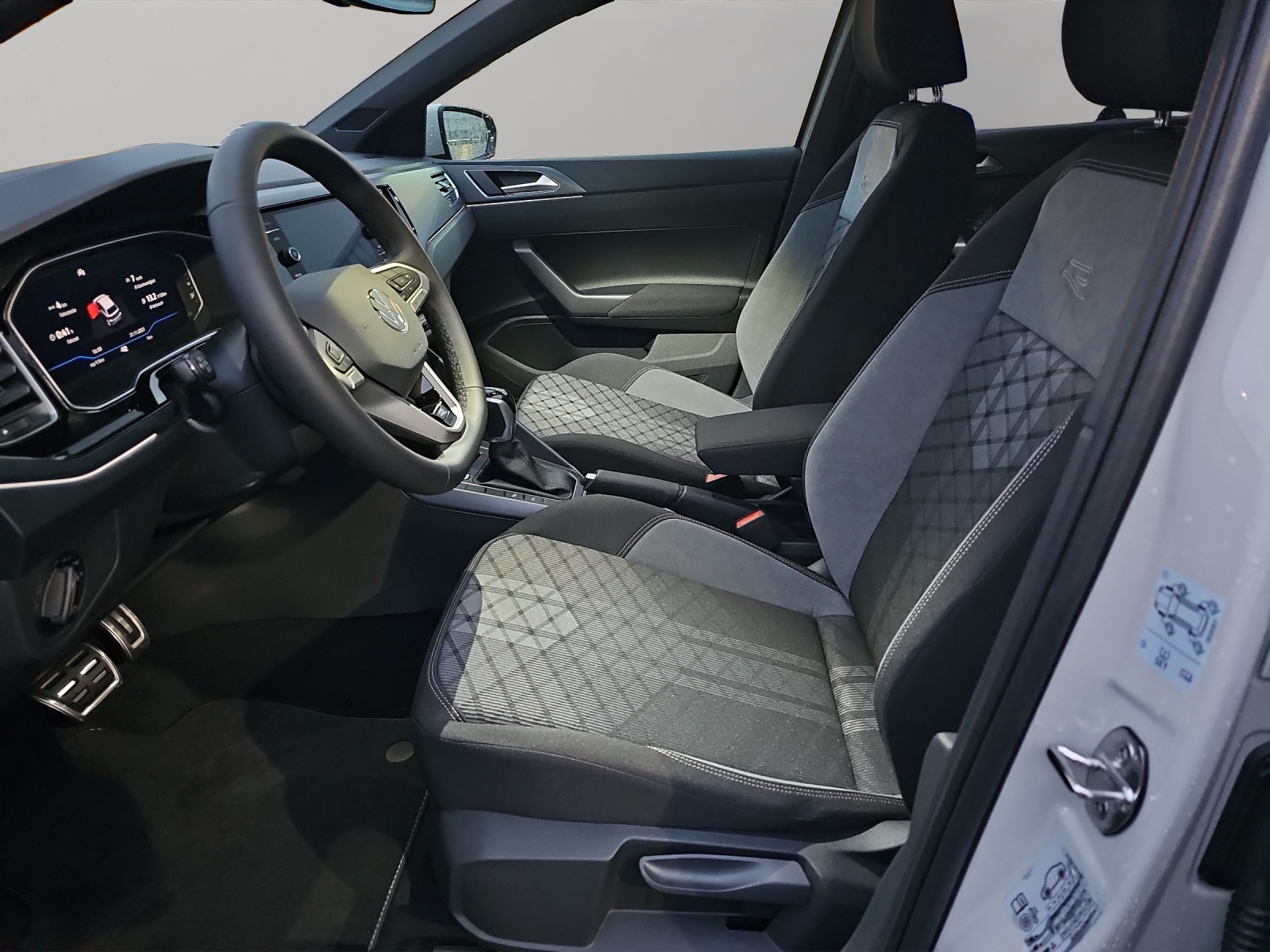 VW Polo 1.0 TSI R-Line DSG-showroom-element-3