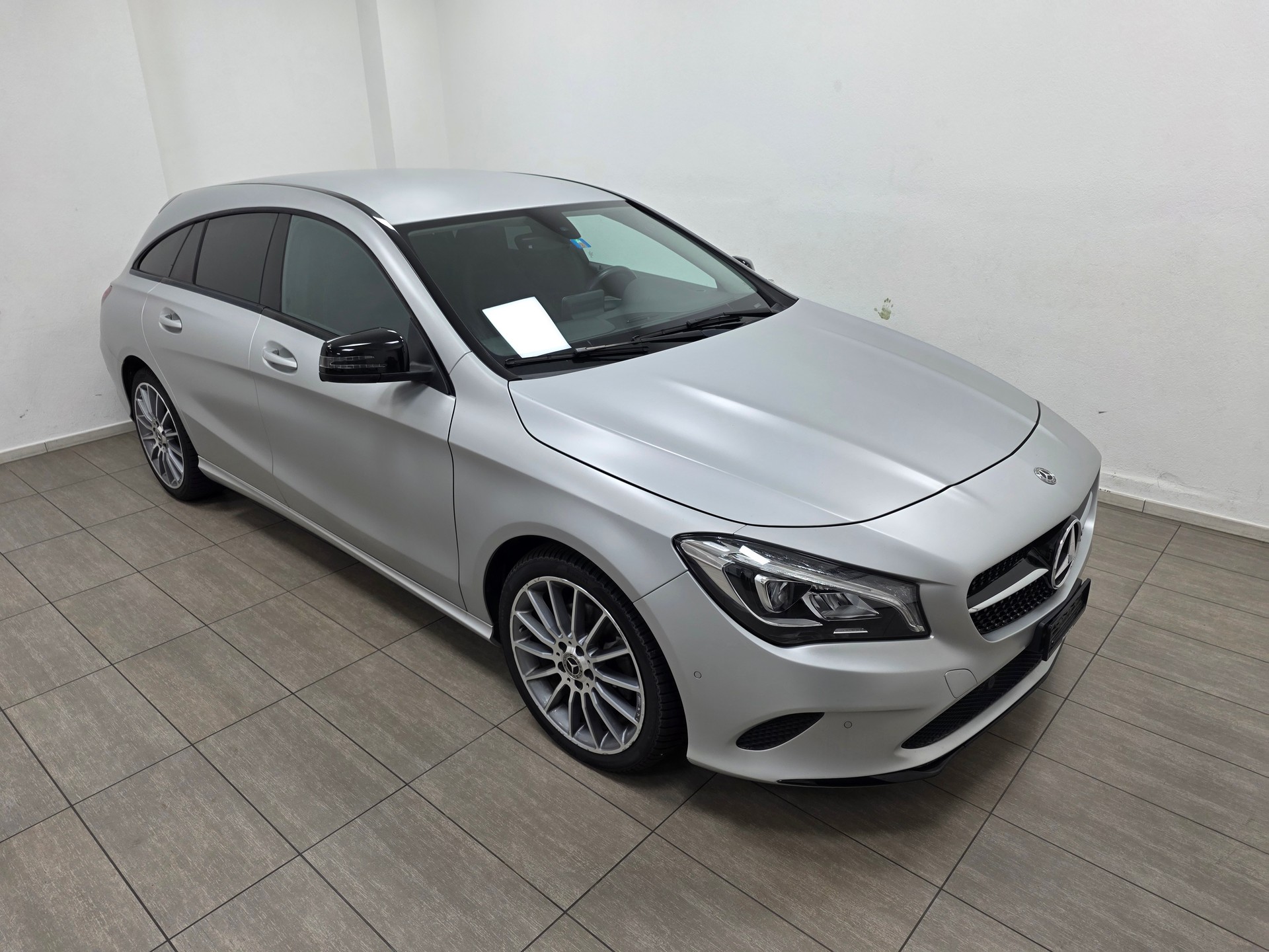 MERCEDES-BENZ CLA Shooting Brake 200 d AMG Line 4Matic 7G-DCT