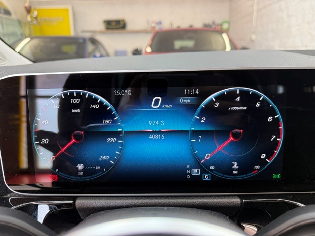 MERCEDES-BENZ B 200 Night Star 7G-DCT-image-8