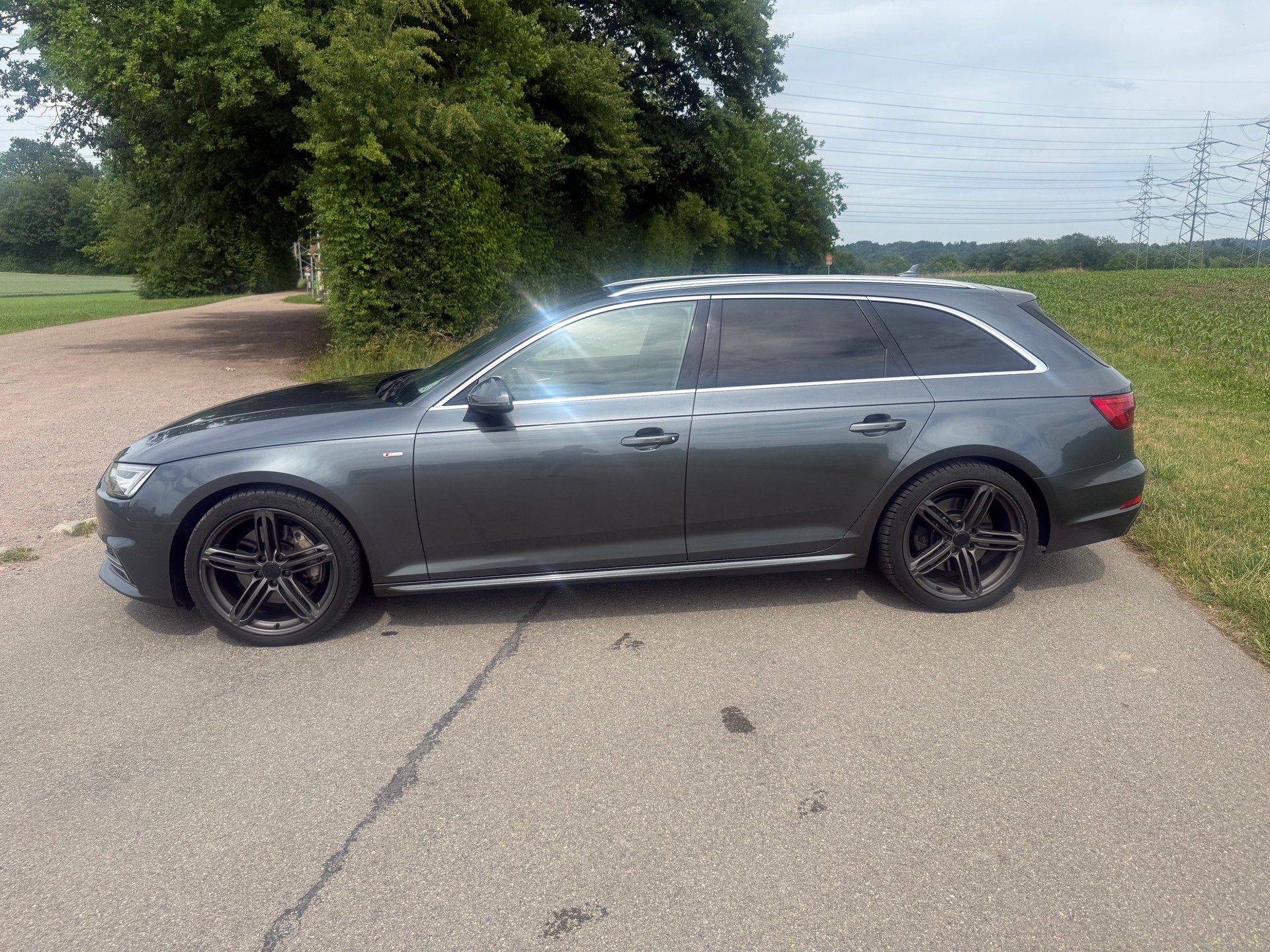 AUDI A4 Avant 3.0 TDI quattro tiptronic-image-1