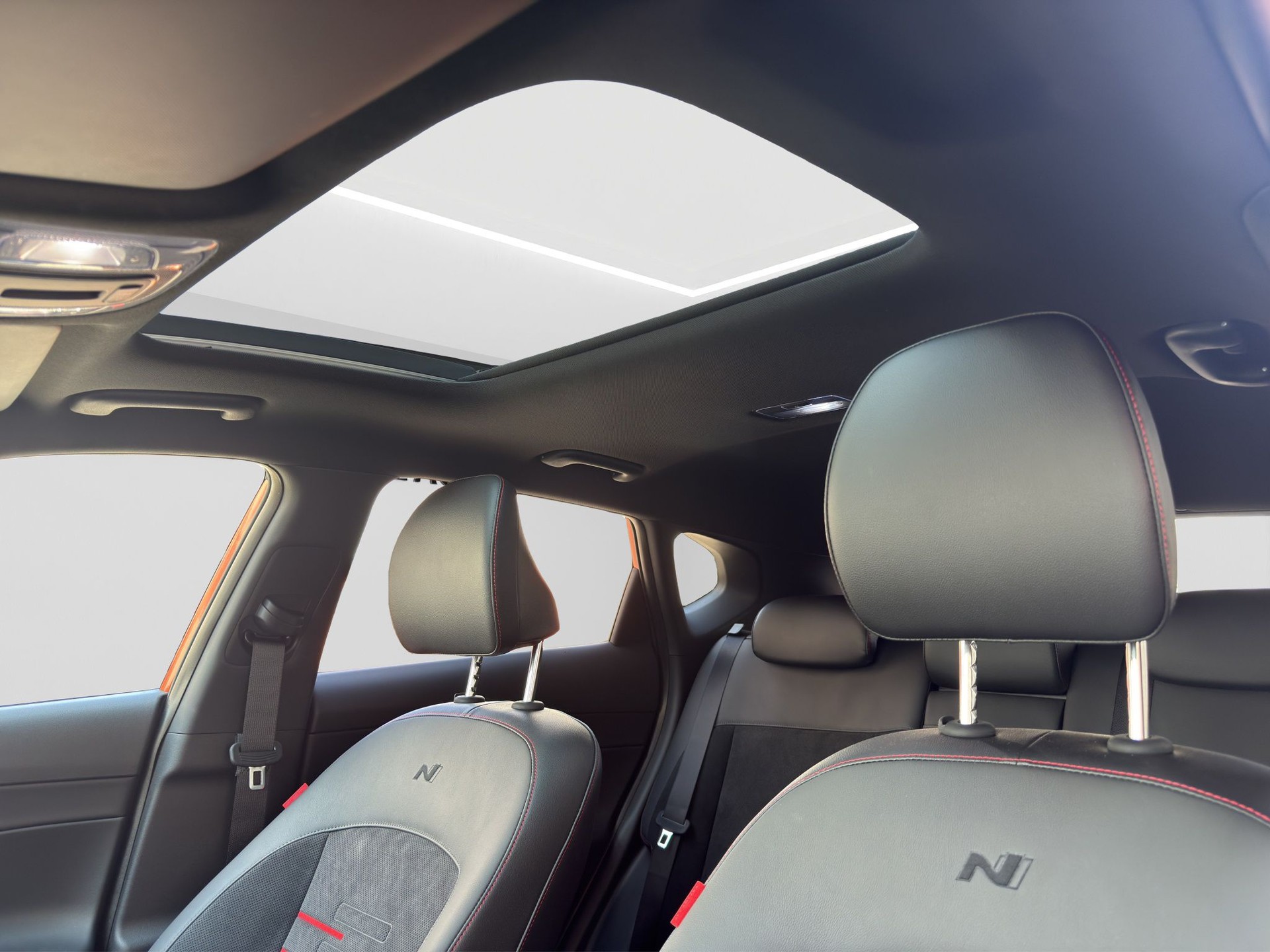 HYUNDAI Kona EV 65.4 kWh N Line-image-25