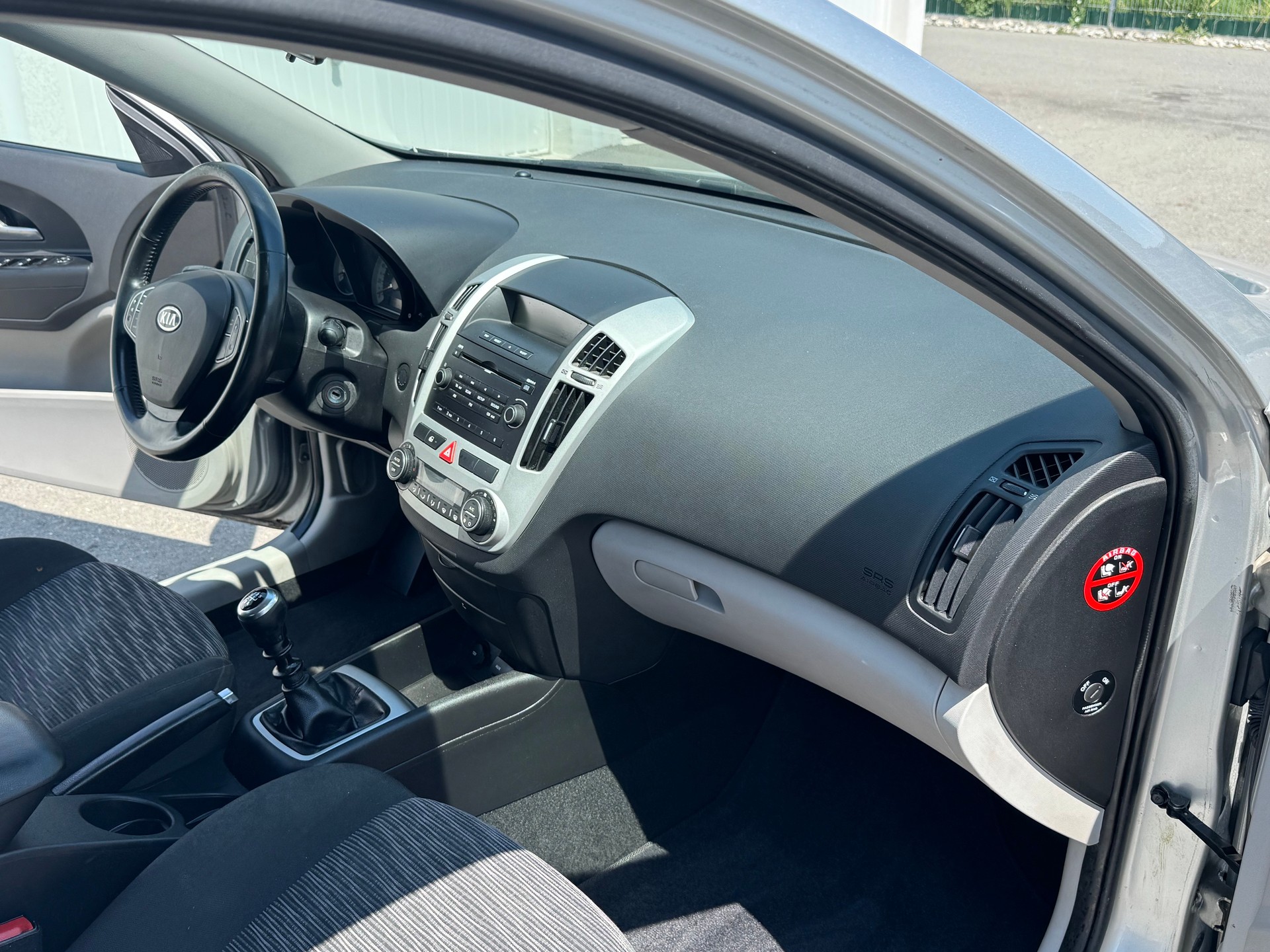 KIA Cee'd 2.0 16V Style-image-6