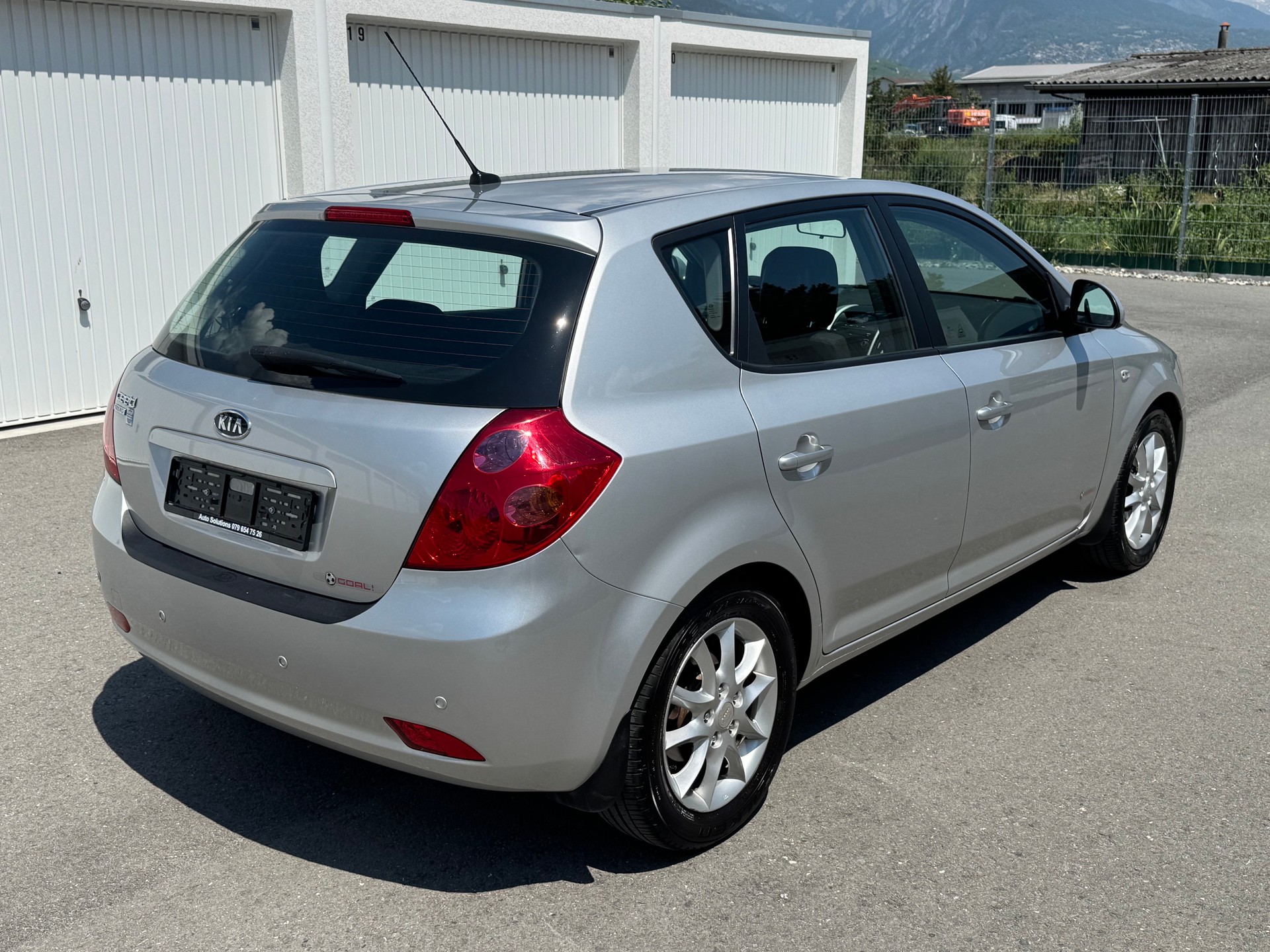 KIA Cee'd 2.0 16V Style-image-2