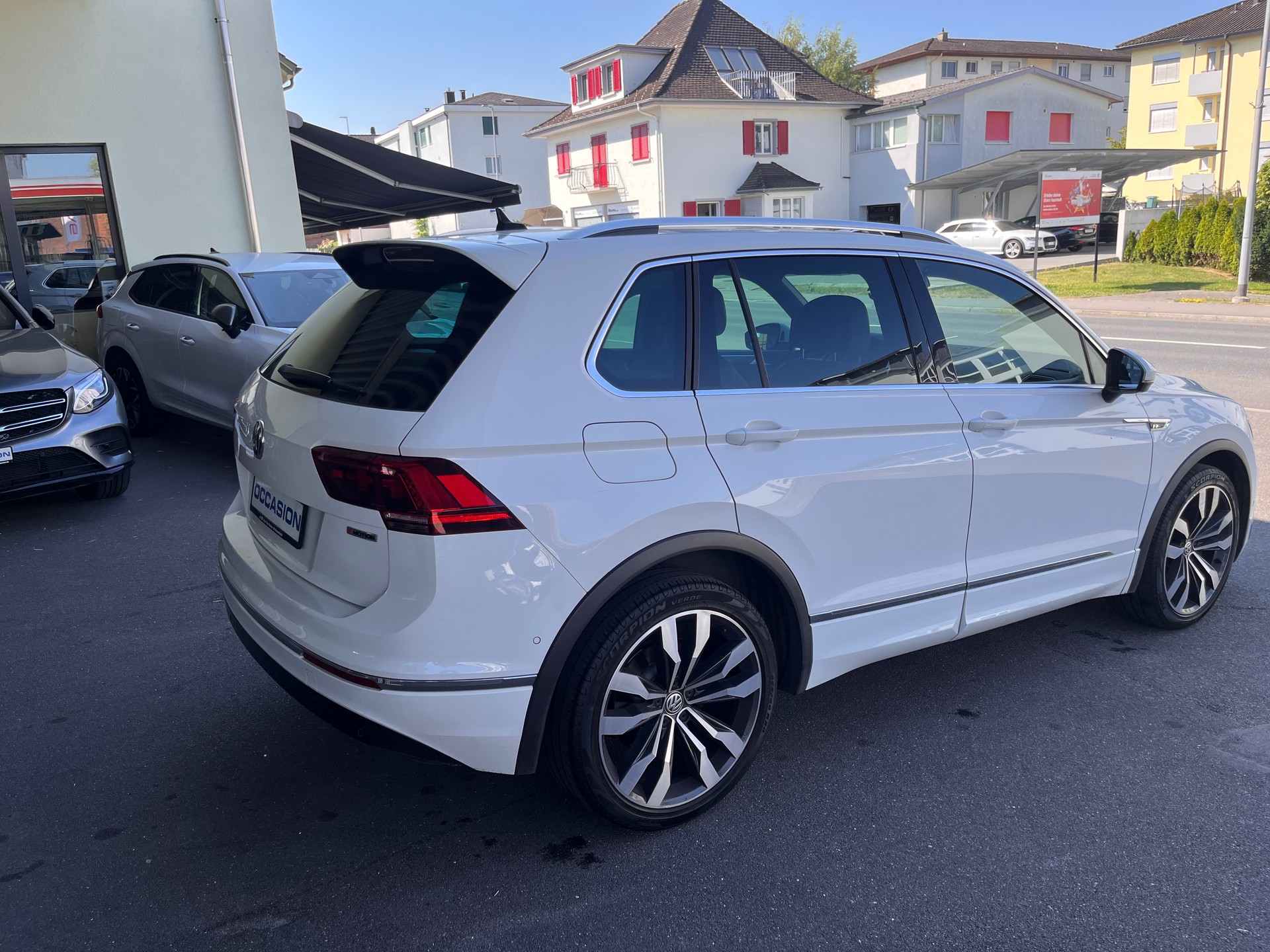 VW Tiguan 2.0TSI Highline 4Motion DSG-showroom-element-2