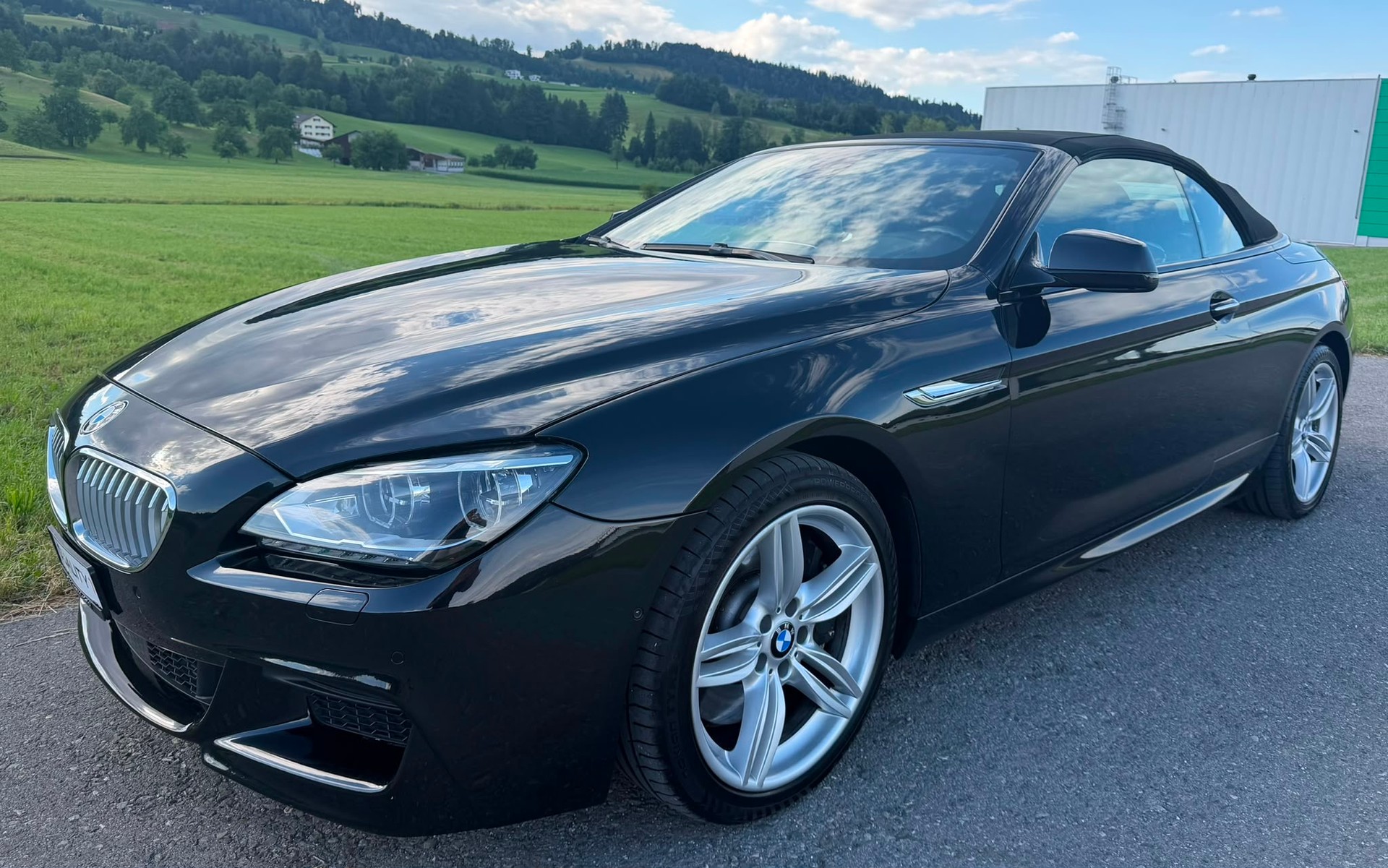 BMW 650i Cabrio xDrive M-Sportpaket Individual-image-1