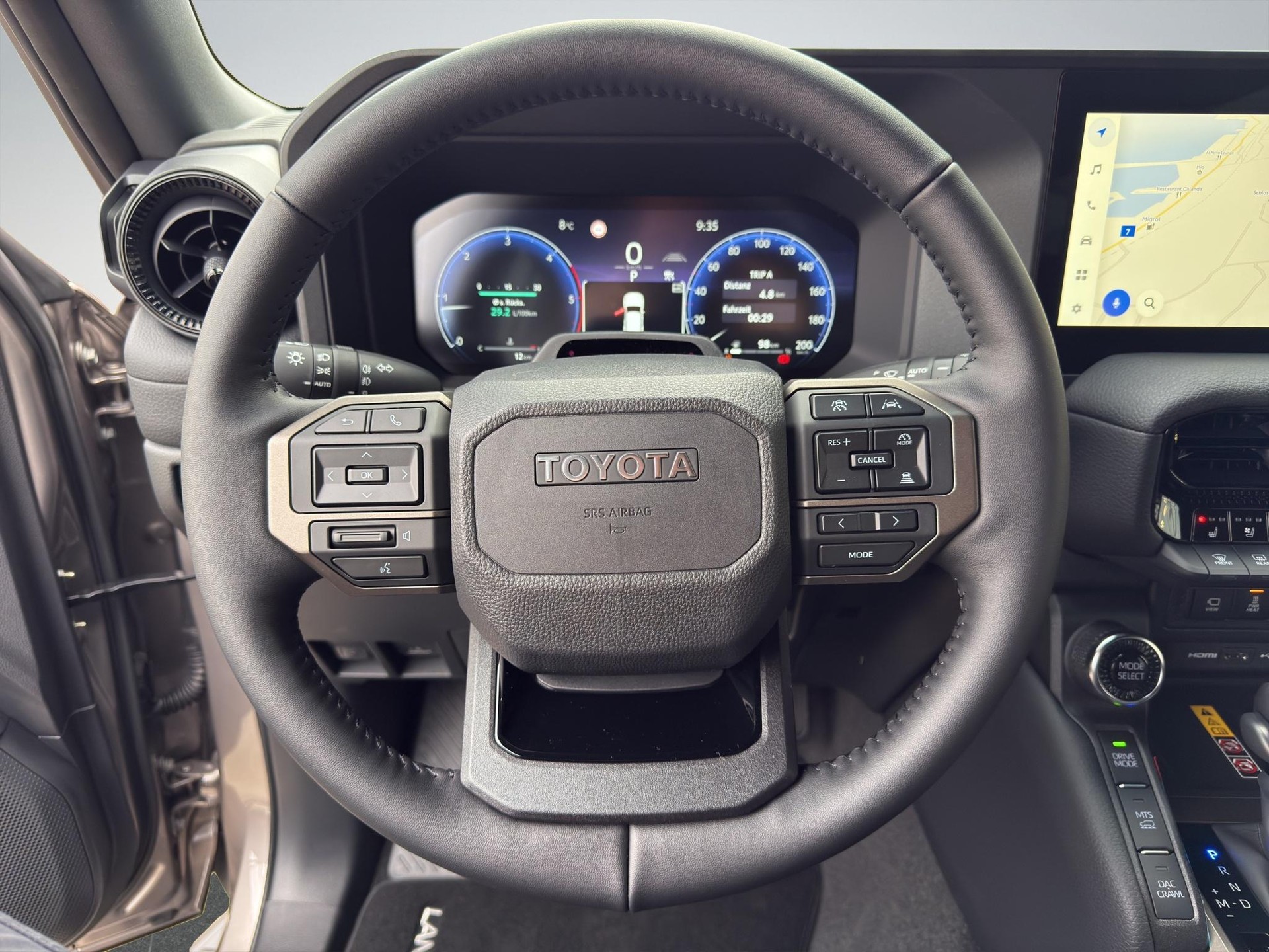 TOYOTA Land Cruiser 2.8 D 48V Style-image-9
