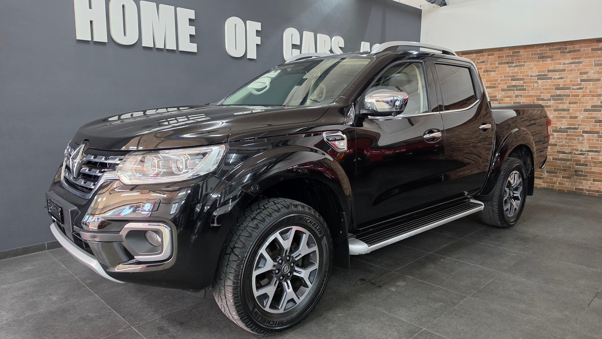 RENAULT Alaskan DC Twin Turbo dCi 190 4WD Intens A-showroom-element-1