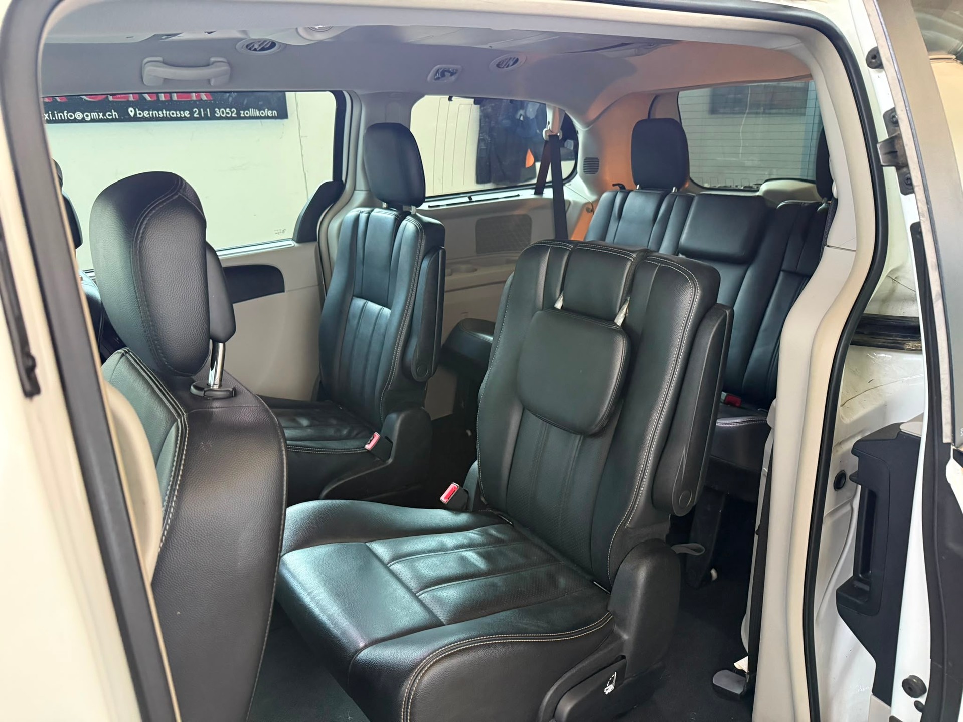 LANCIA Voyager 2.8D Gold Automatic-image-5