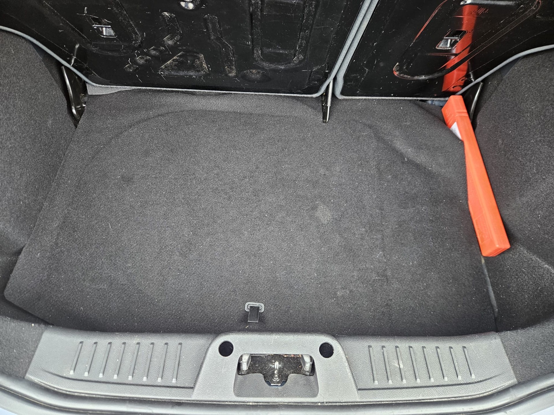 FORD Fiesta 1.4 16V Trend Automatic-image-8
