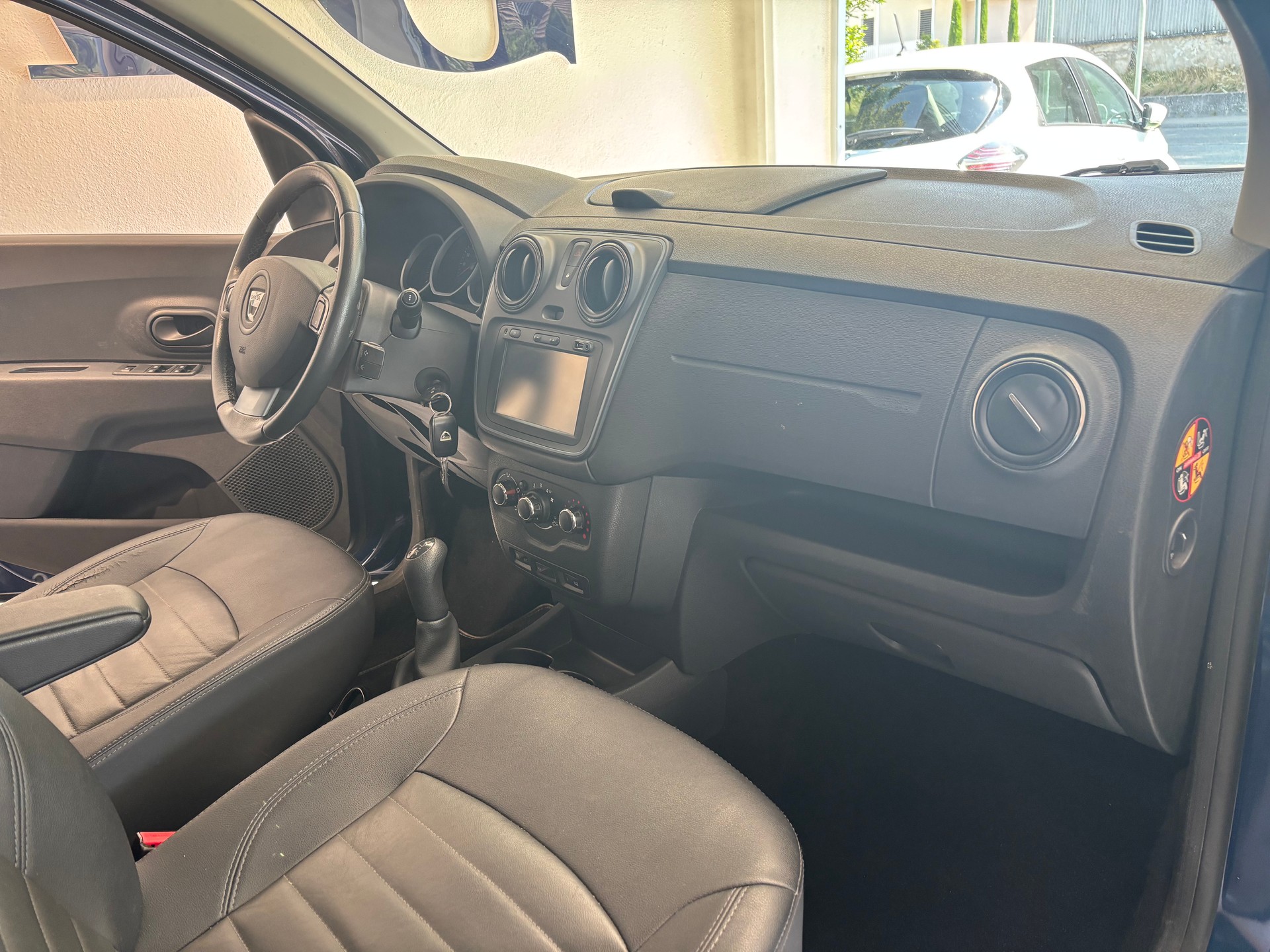 DACIA Lodgy 1.2 Turbo Ambiance 5PL-image-6