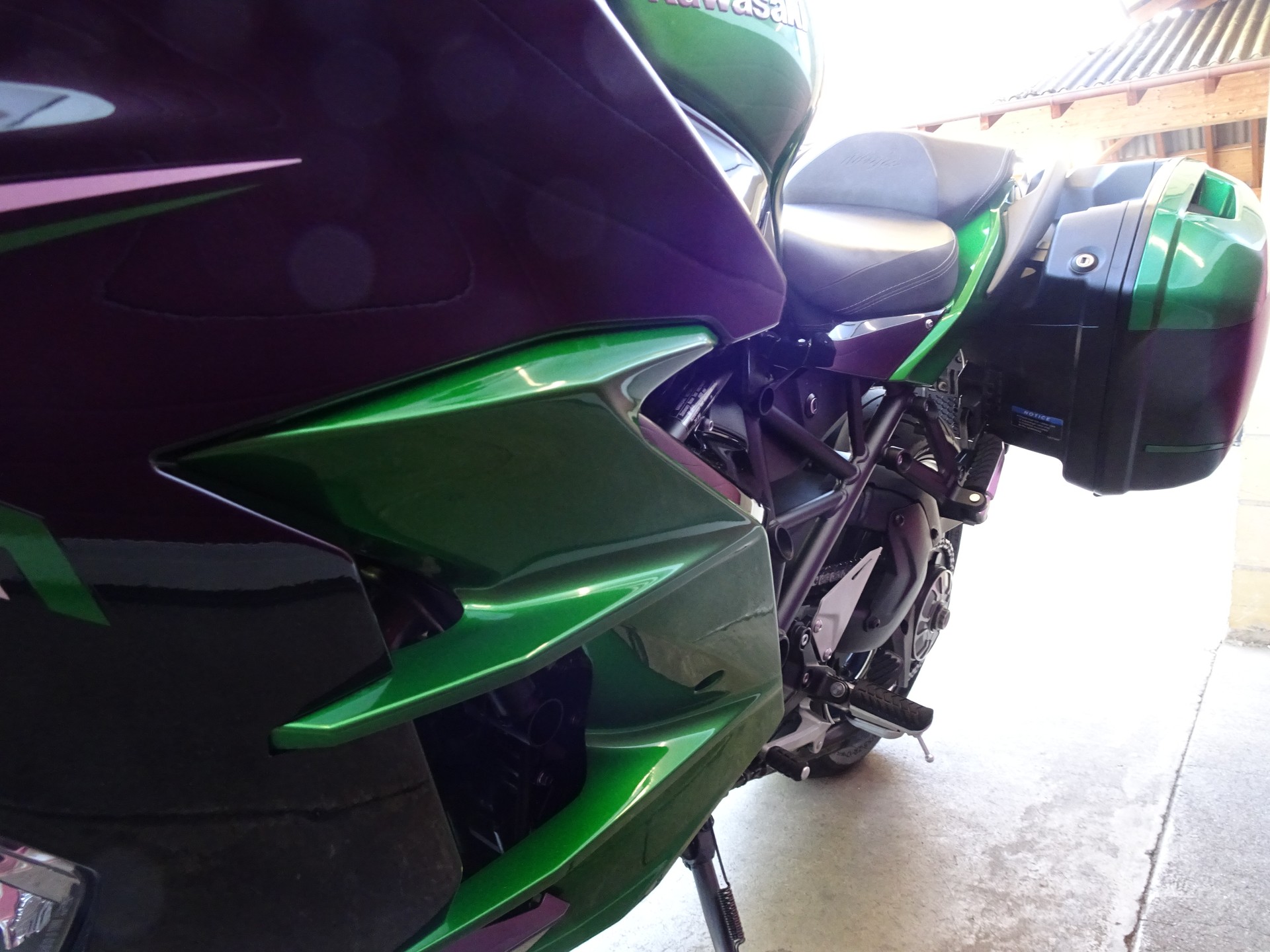 KAWASAKI Ninja H2 SX SE Tourer-image-12