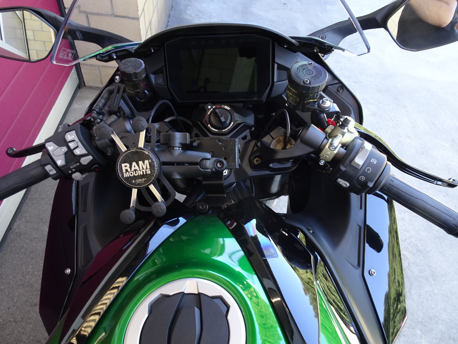 KAWASAKI Ninja H2 SX SE Tourer-image-5
