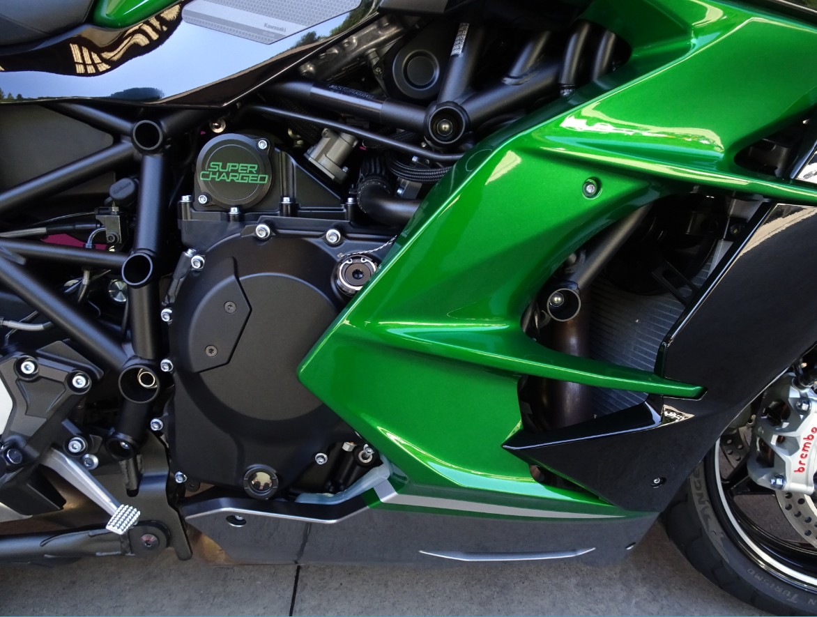 KAWASAKI Ninja H2 SX SE Tourer-image-9