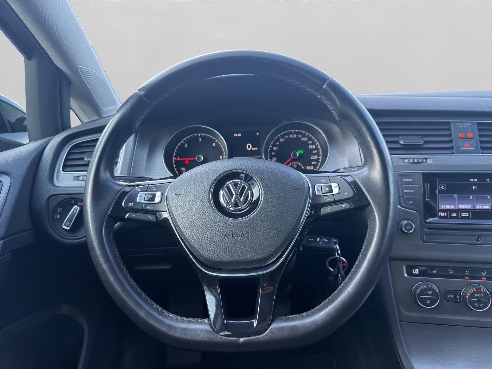 VW Golf 2.0 TDI Comfortline DSG-image-9
