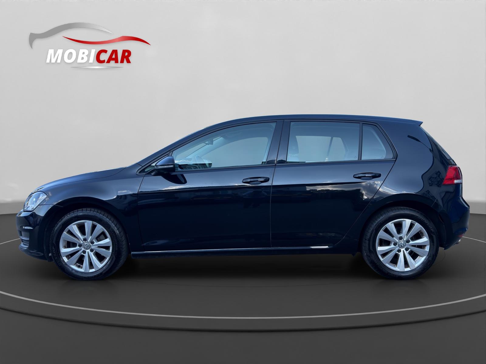 VW Golf 2.0 TDI Comfortline DSG-showroom-element-1