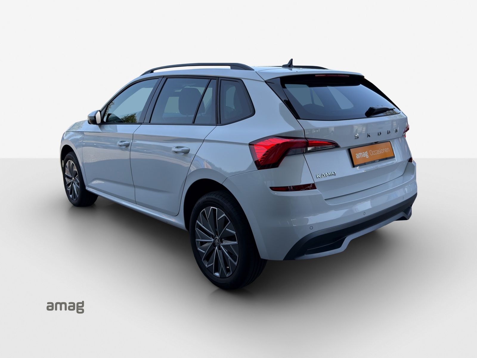 SKODA Kamiq 1.5 TSI Tour DSG-showroom-element-2