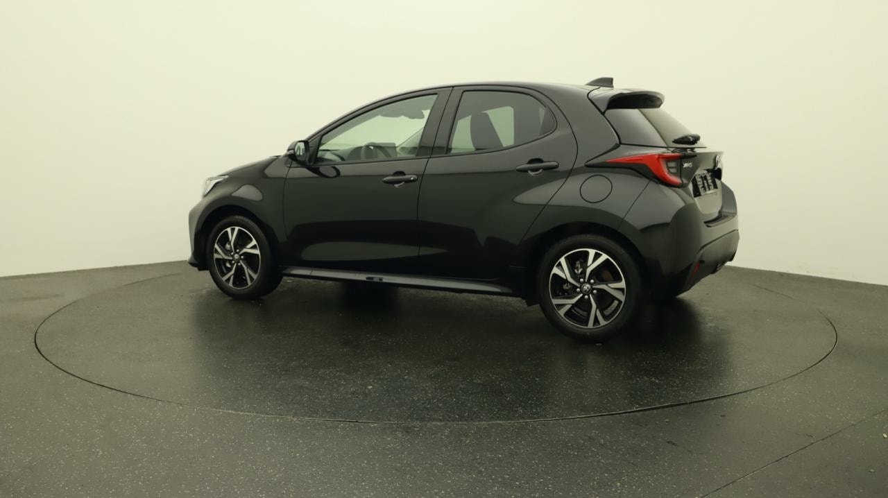 TOYOTA Yaris 1.5 Sport e-CVT-showroom-element-2