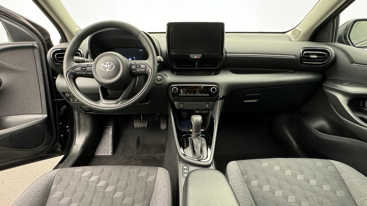 TOYOTA Yaris 1.5 Sport e-CVT-image-5