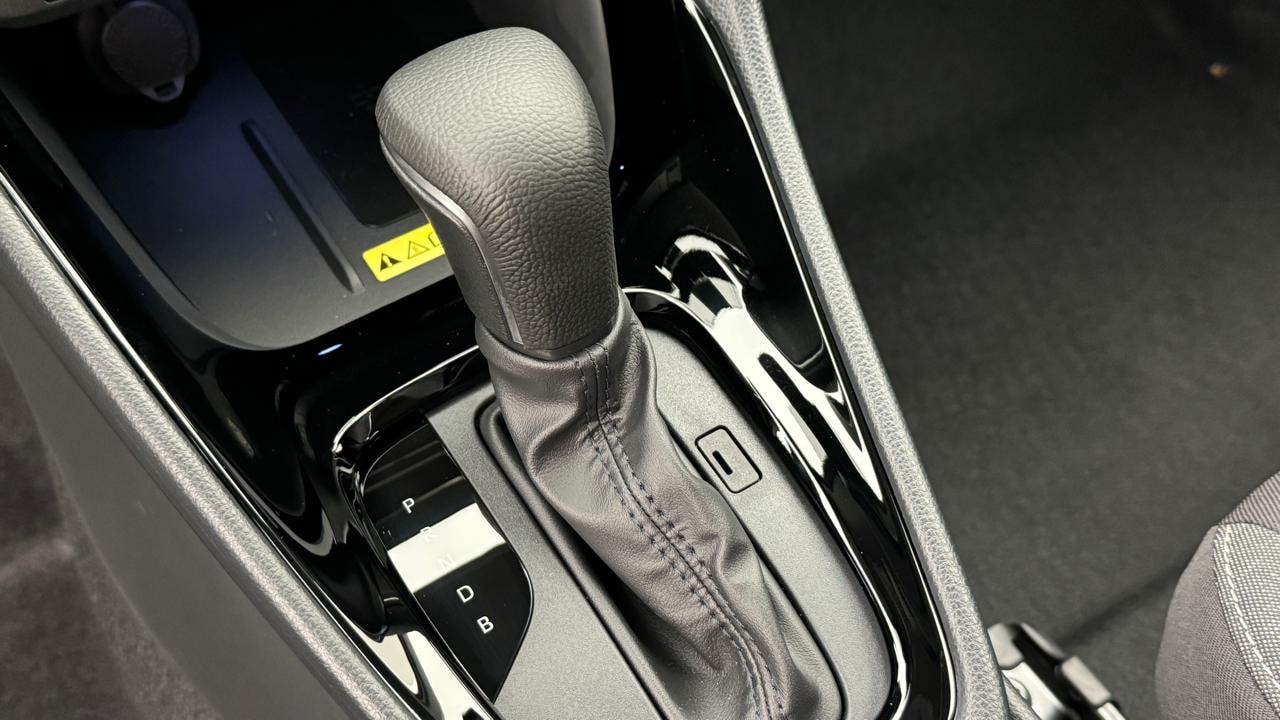 TOYOTA Yaris 1.5 Sport e-CVT-image-10